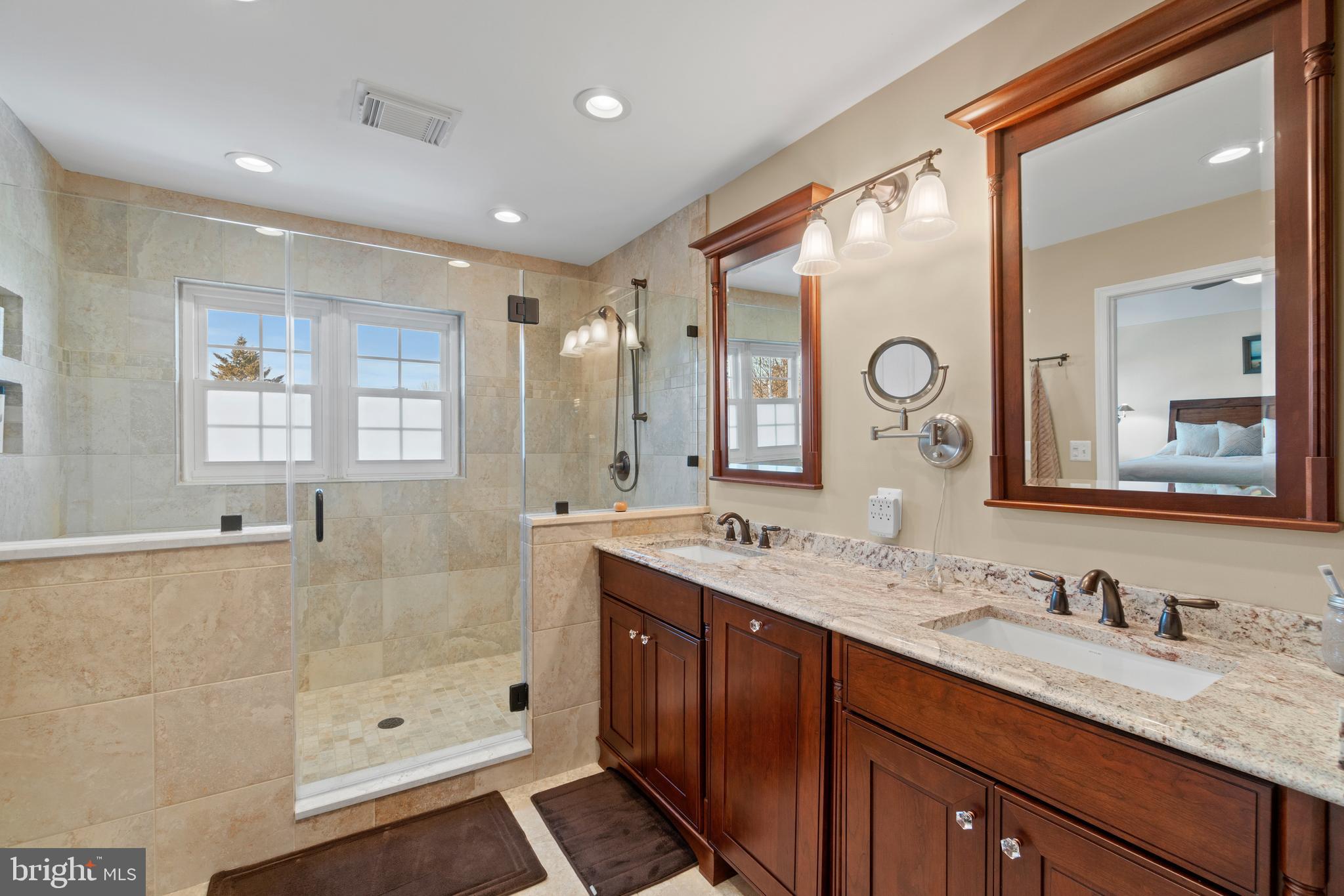 ASHBURN VILLAGE - Residential