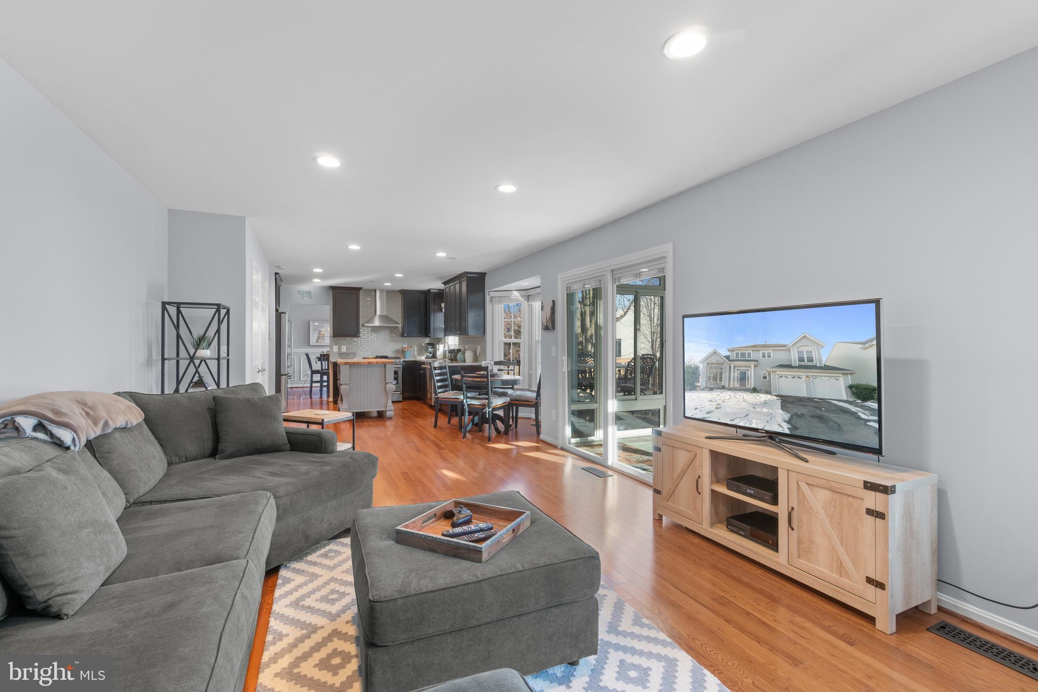 ASHBURN VILLAGE - Residential