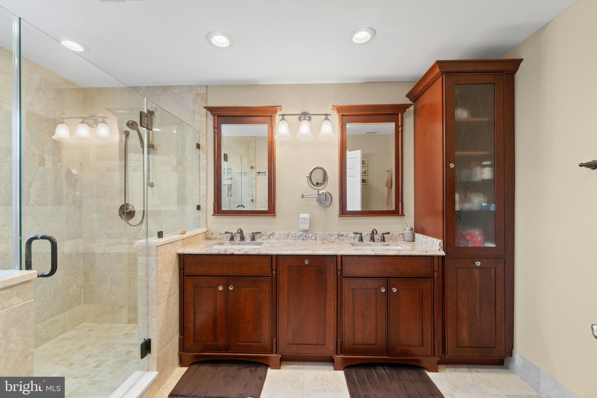 ASHBURN VILLAGE - Residential