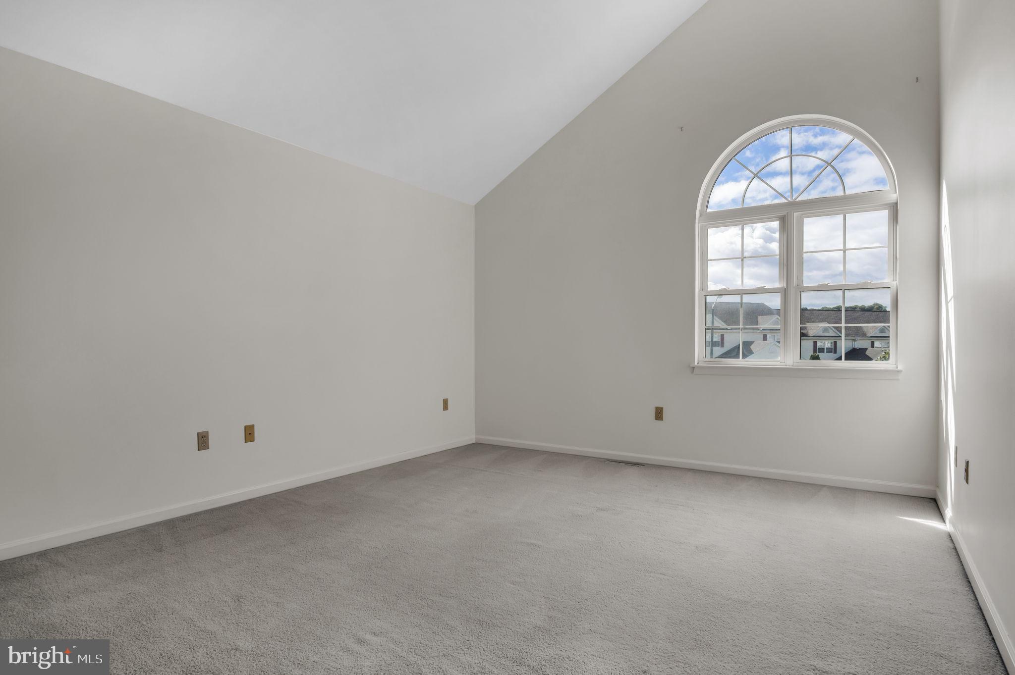 CAPITAL RIDGE - Residential