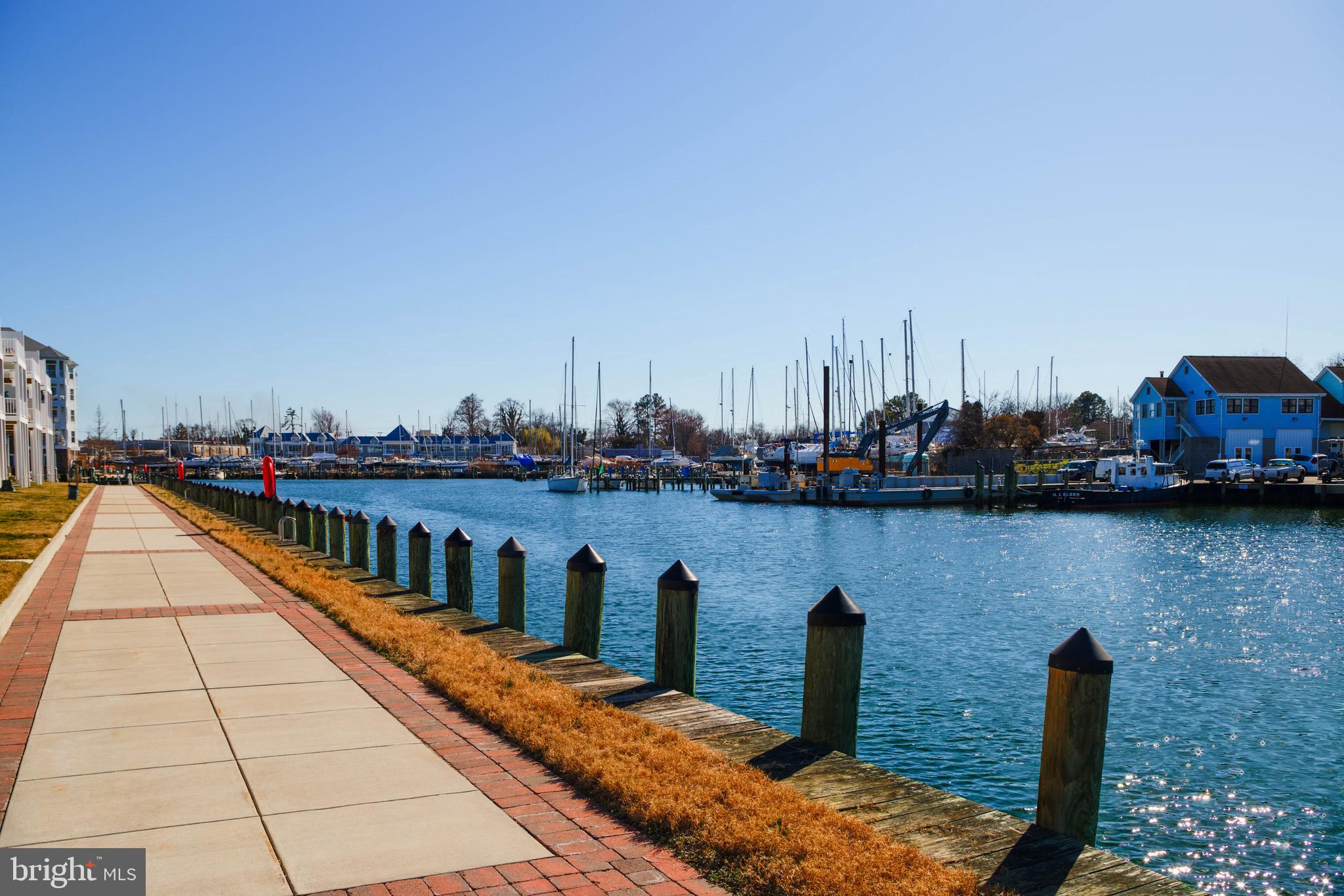 DEEP HARBOUR - Residential