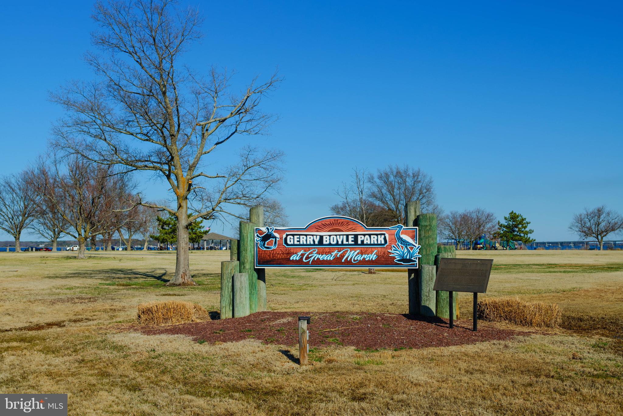 DEEP HARBOUR - Residential