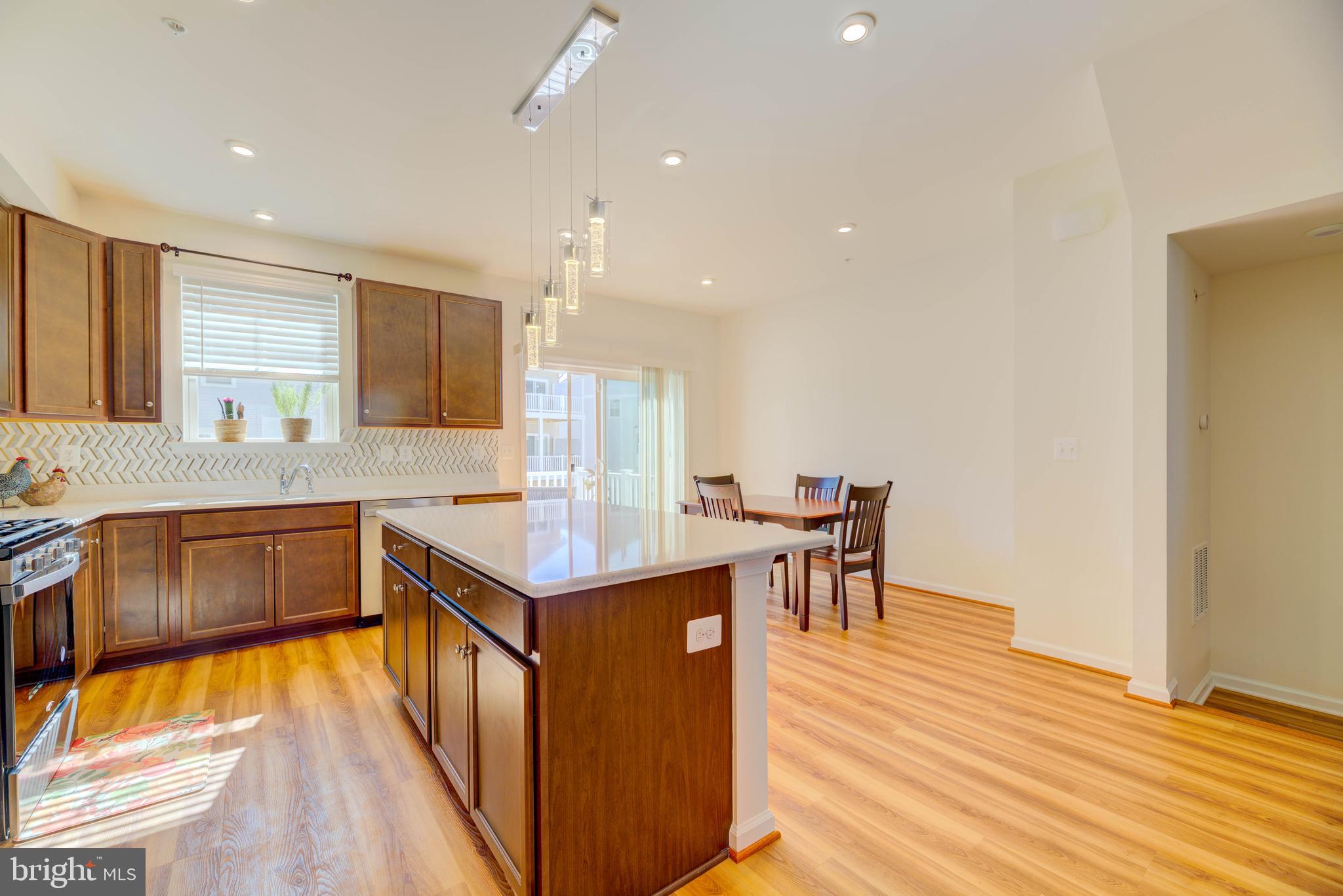 DEEP HARBOUR - Residential