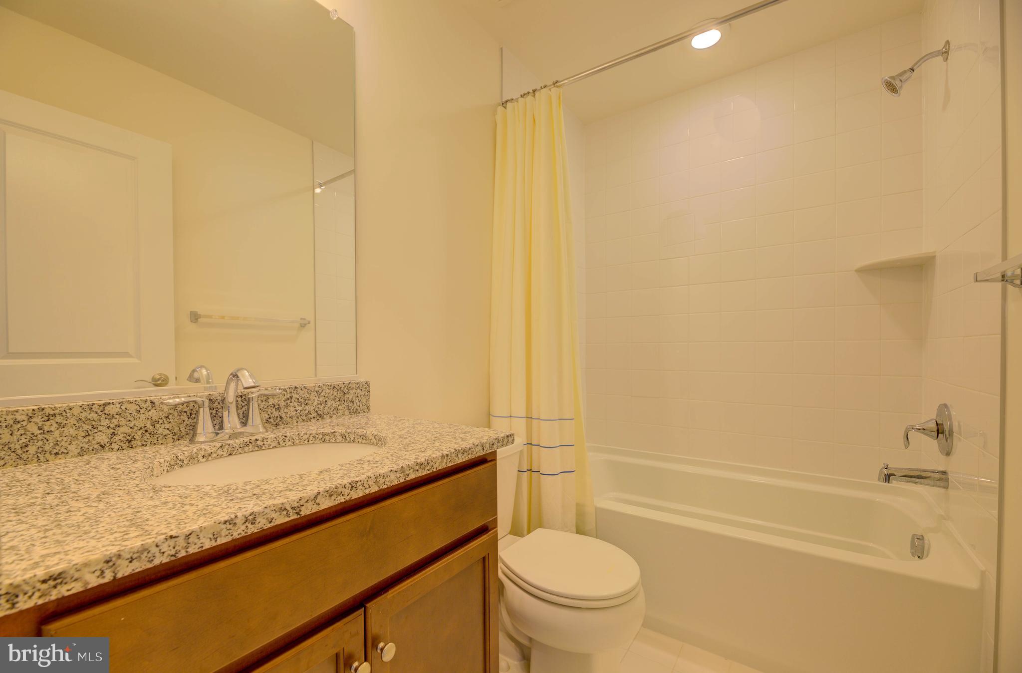 DEEP HARBOUR - Residential