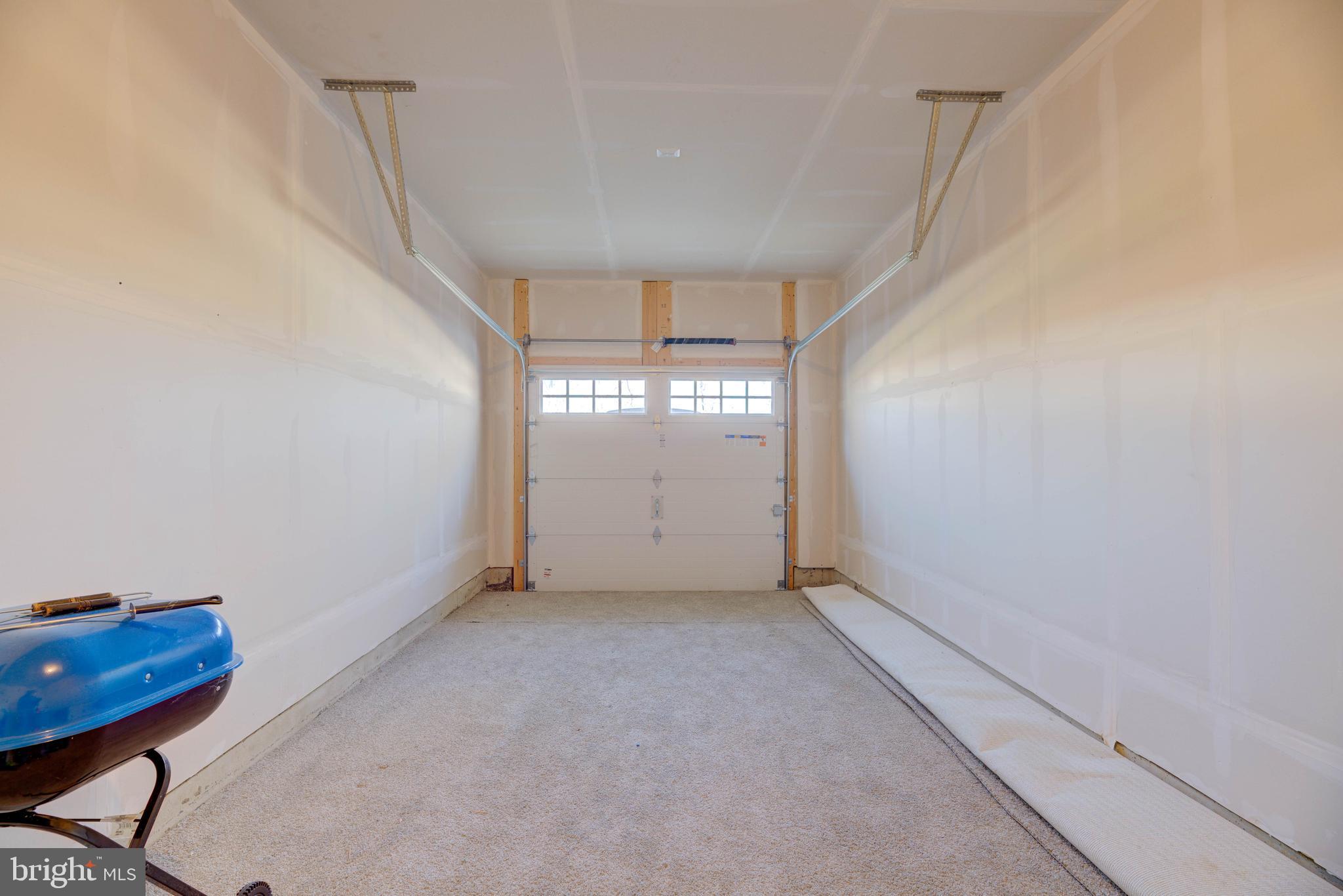 DEEP HARBOUR - Residential