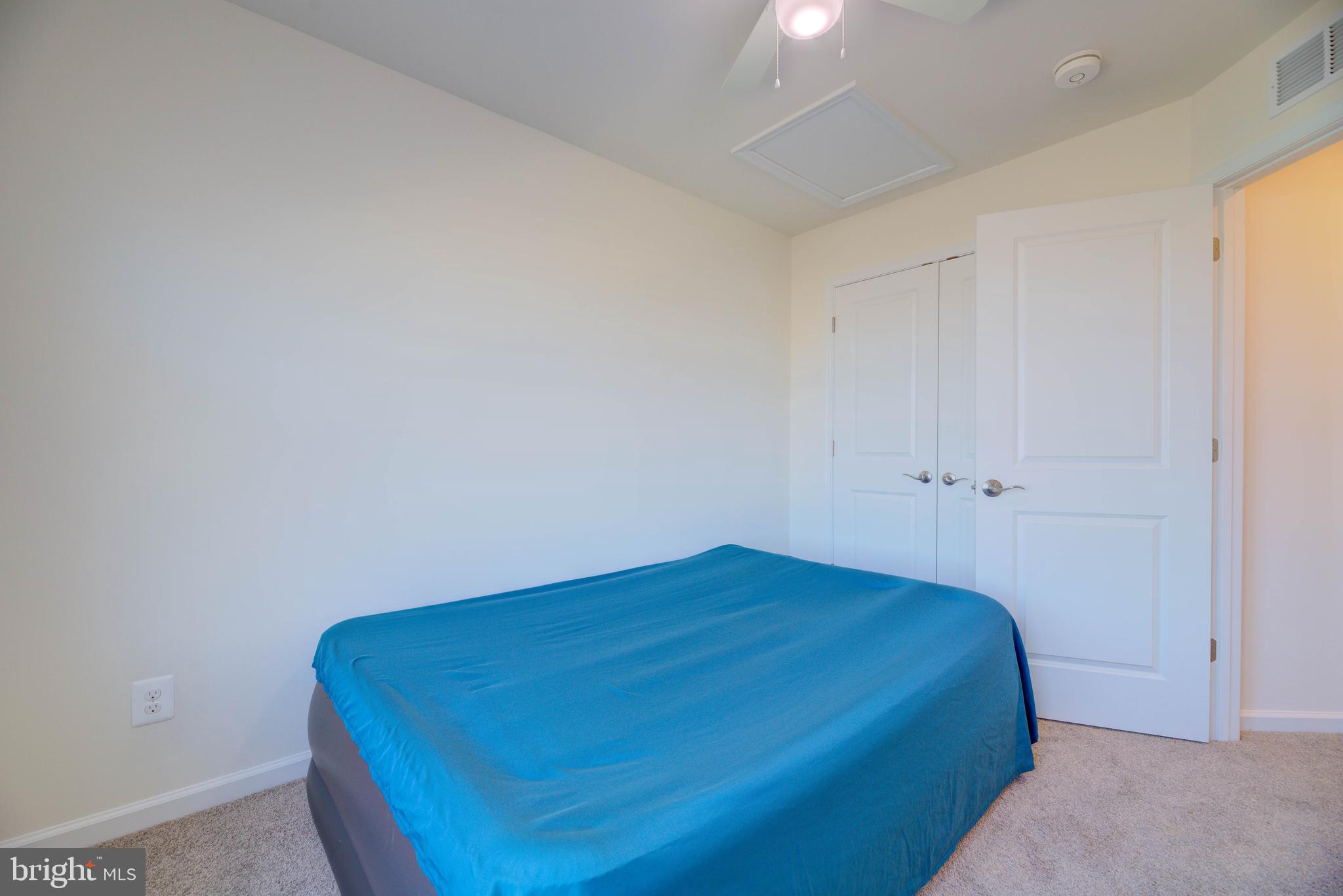 DEEP HARBOUR - Residential