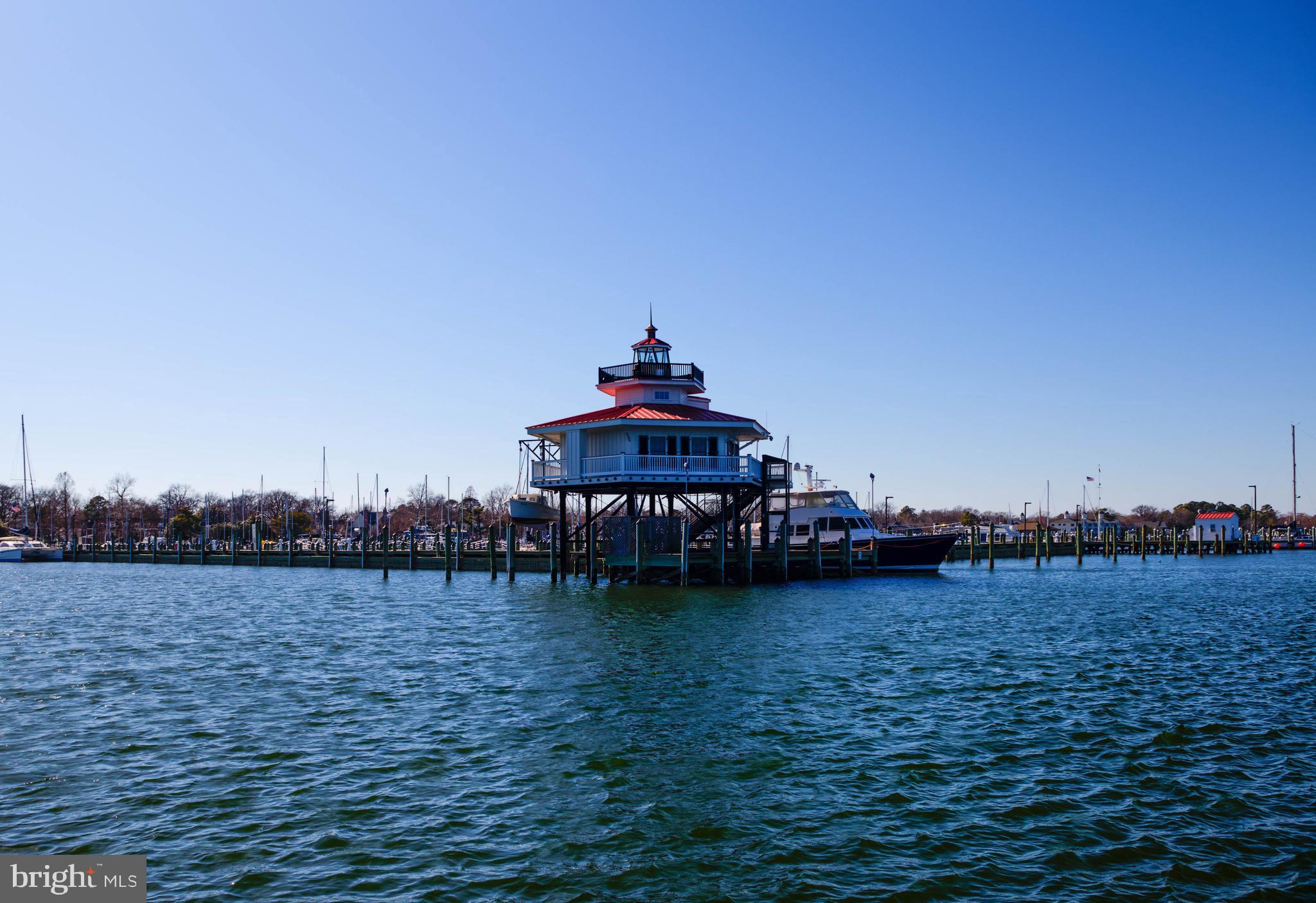 DEEP HARBOUR - Residential