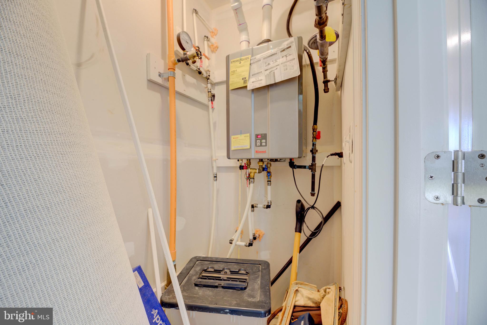 DEEP HARBOUR - Residential