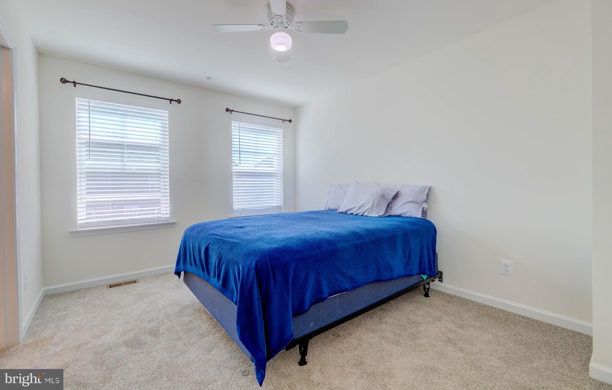 DEEP HARBOUR - Residential