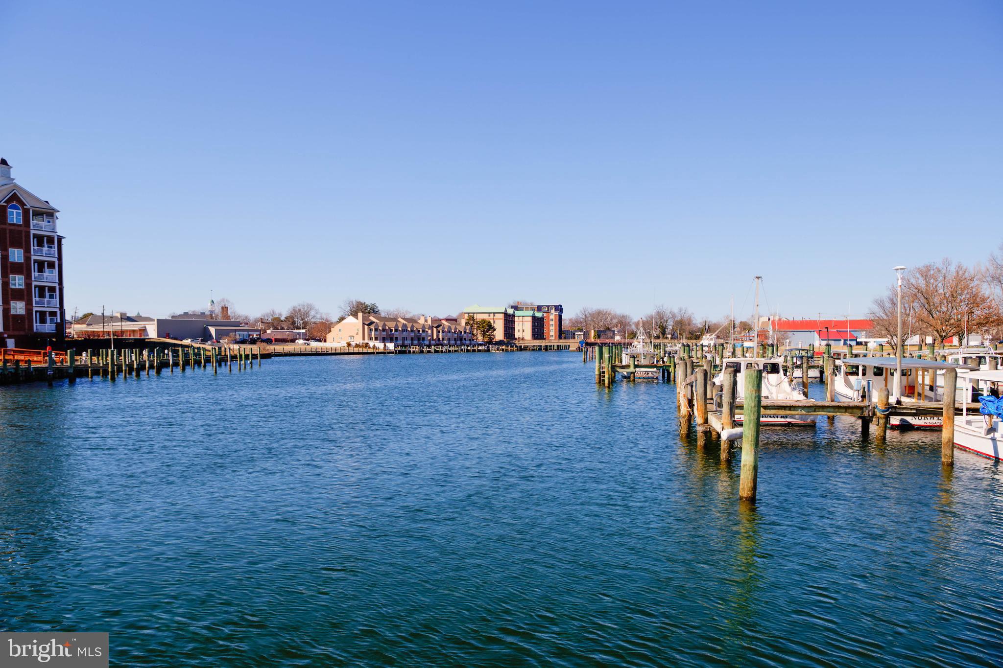 DEEP HARBOUR - Residential