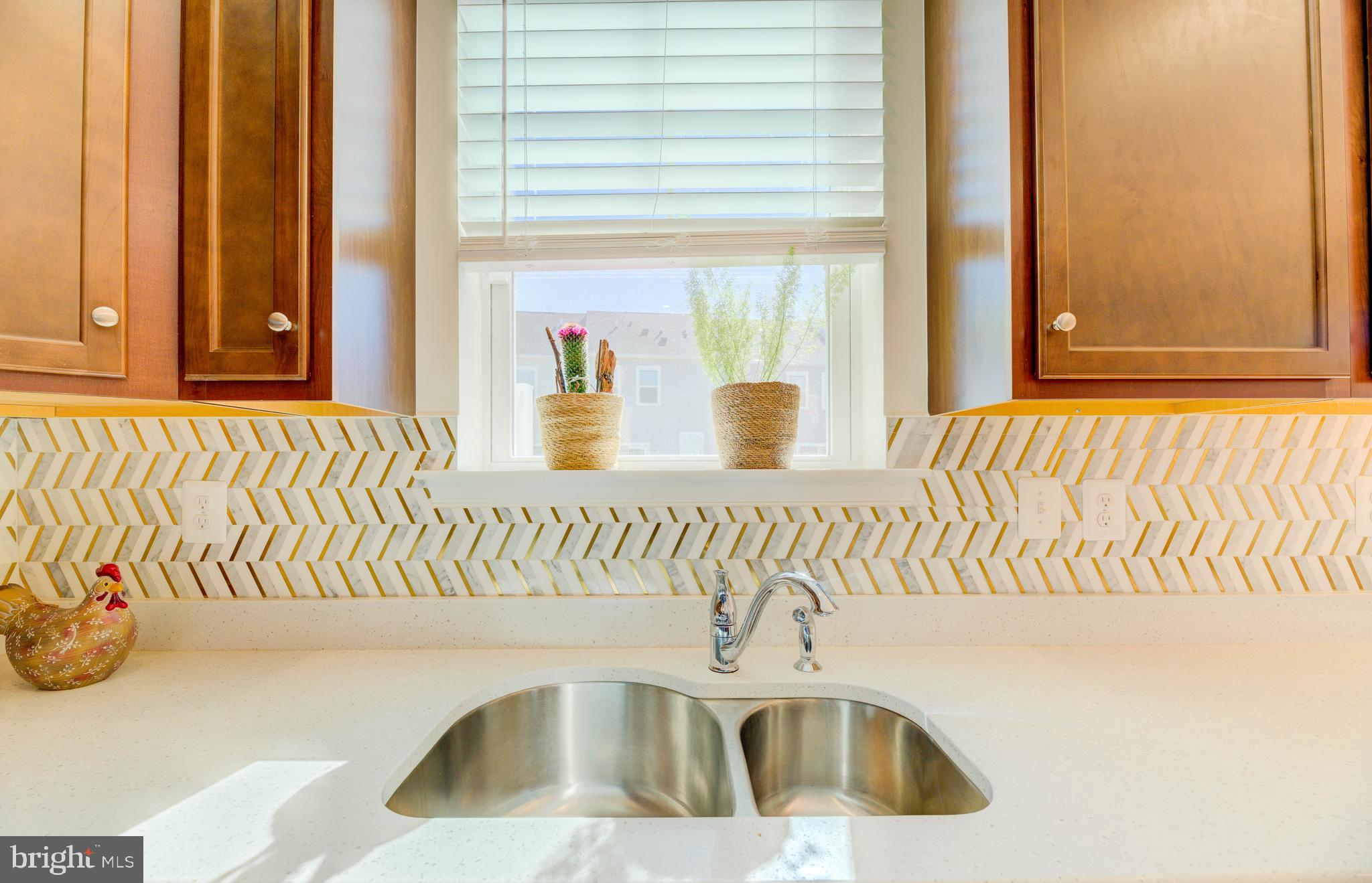 DEEP HARBOUR - Residential