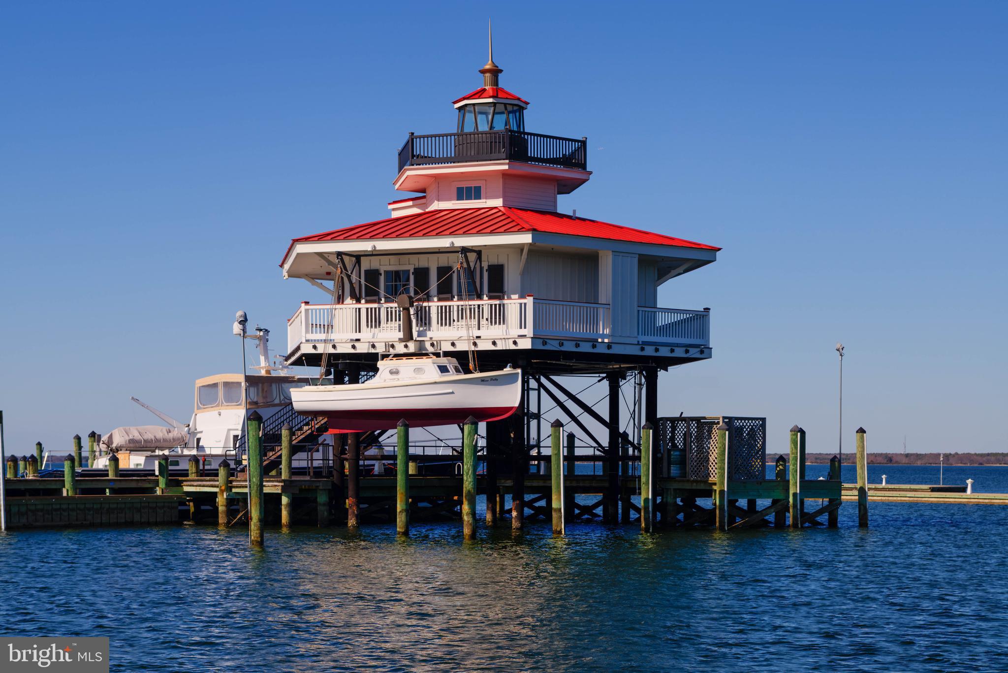 DEEP HARBOUR - Residential