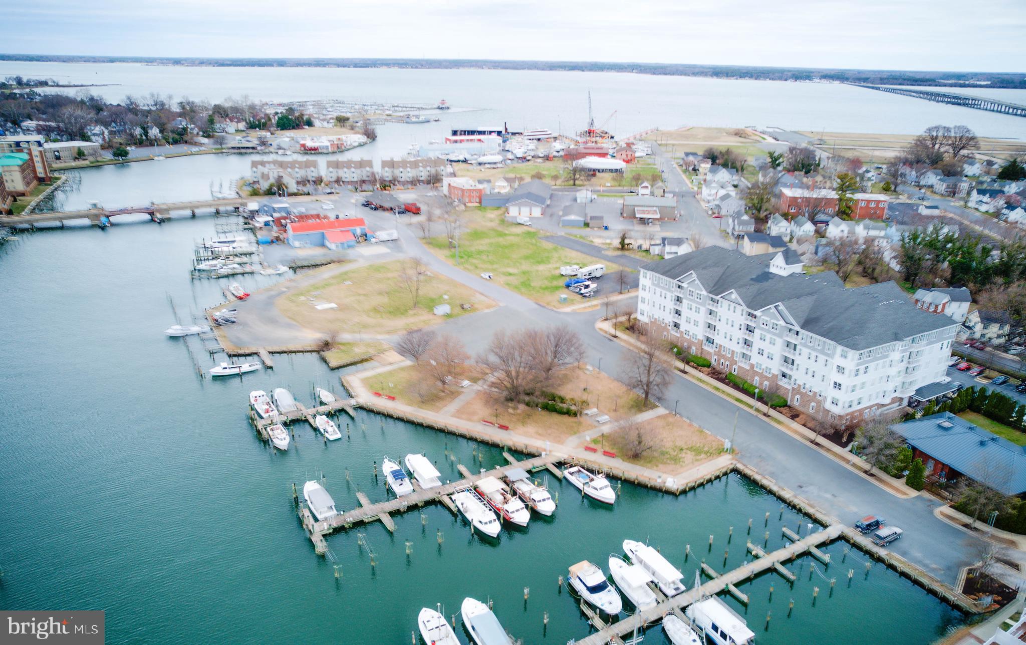 DEEP HARBOUR - Residential