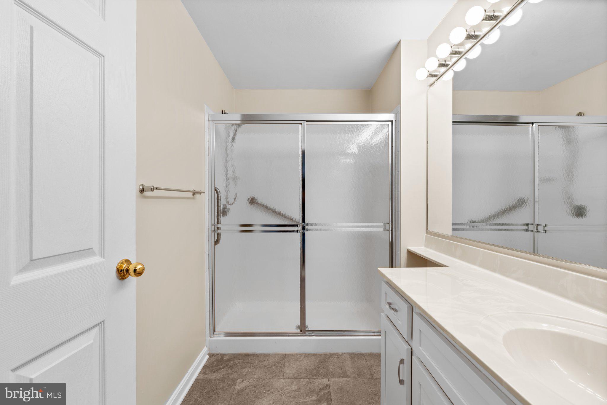 BRISTOL GREEN - Residential