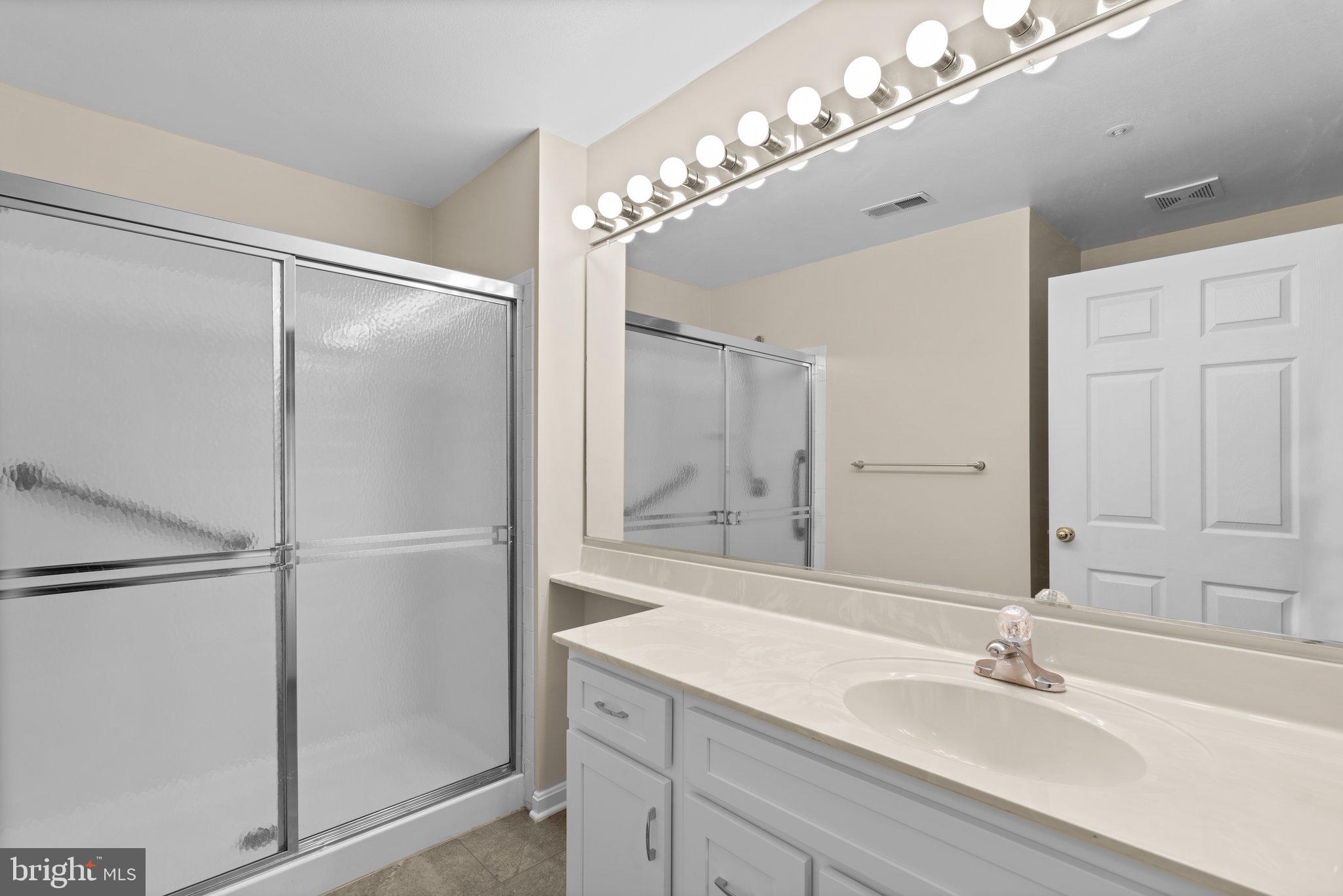 BRISTOL GREEN - Residential