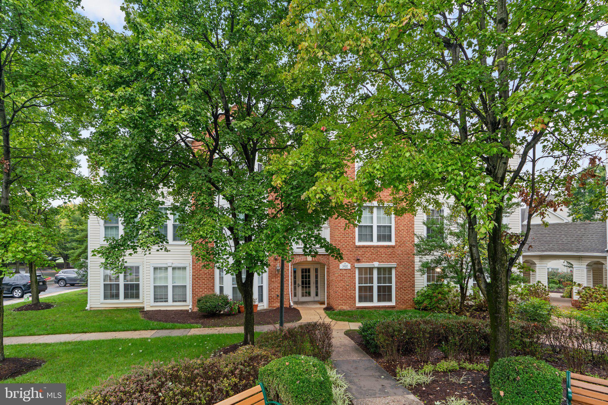 BRISTOL GREEN - Residential