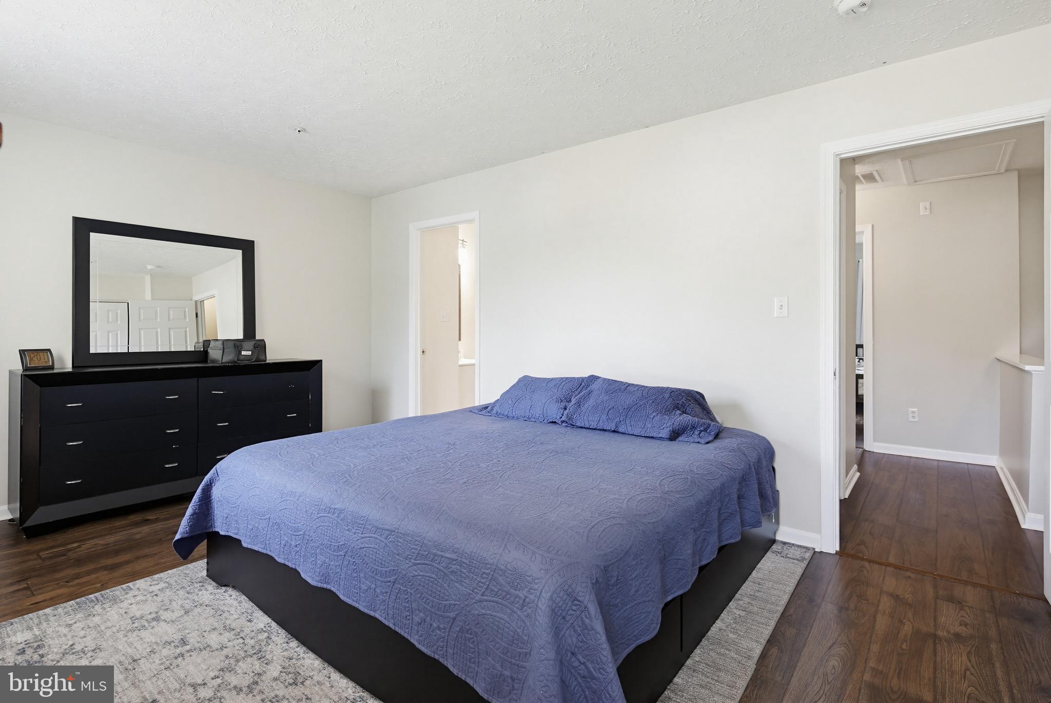 CONSTANT WOODS - Residential