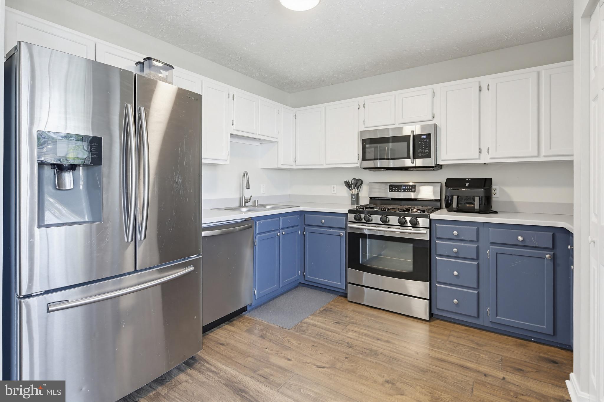 CONSTANT WOODS - Residential