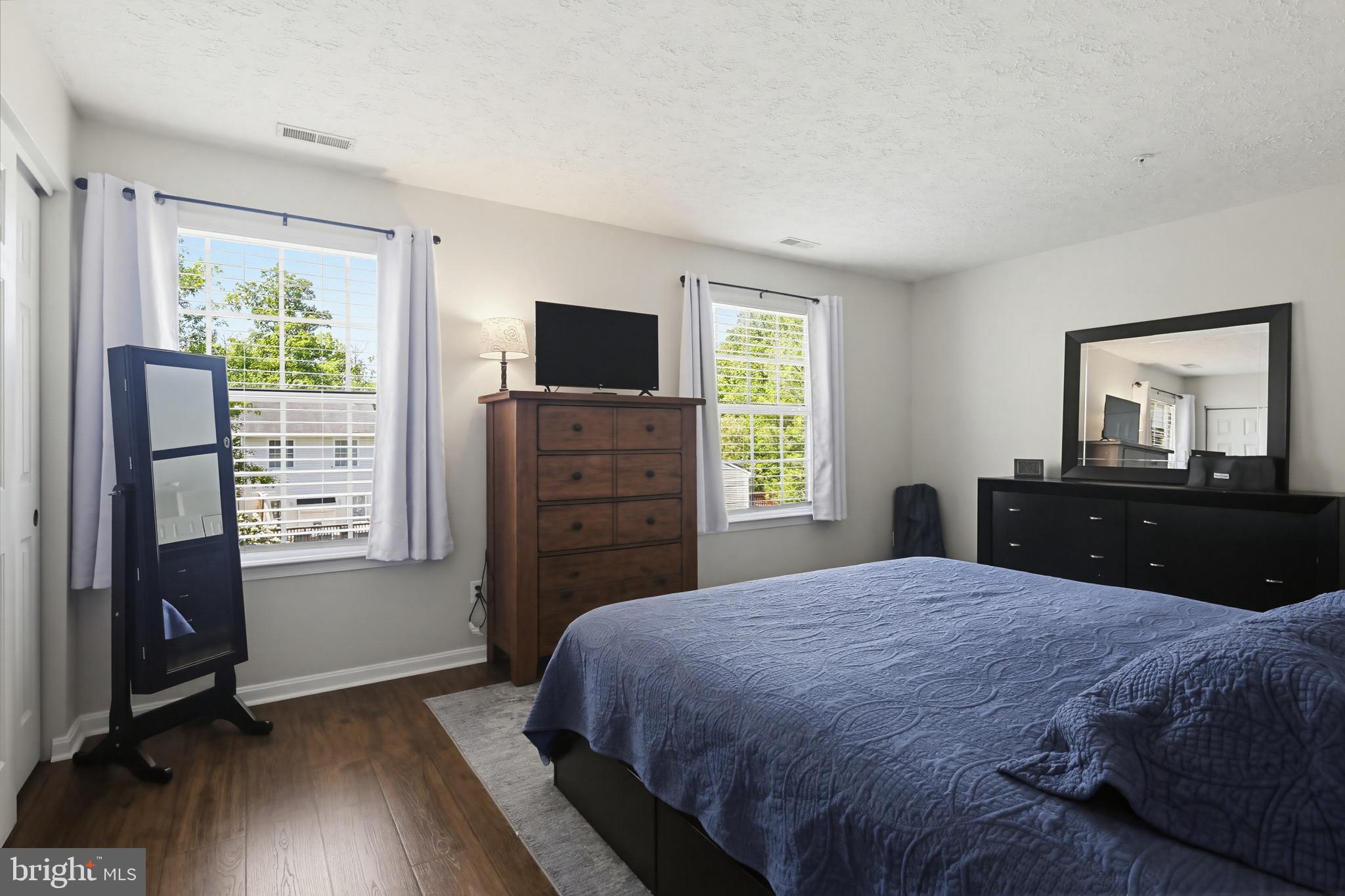 CONSTANT WOODS - Residential