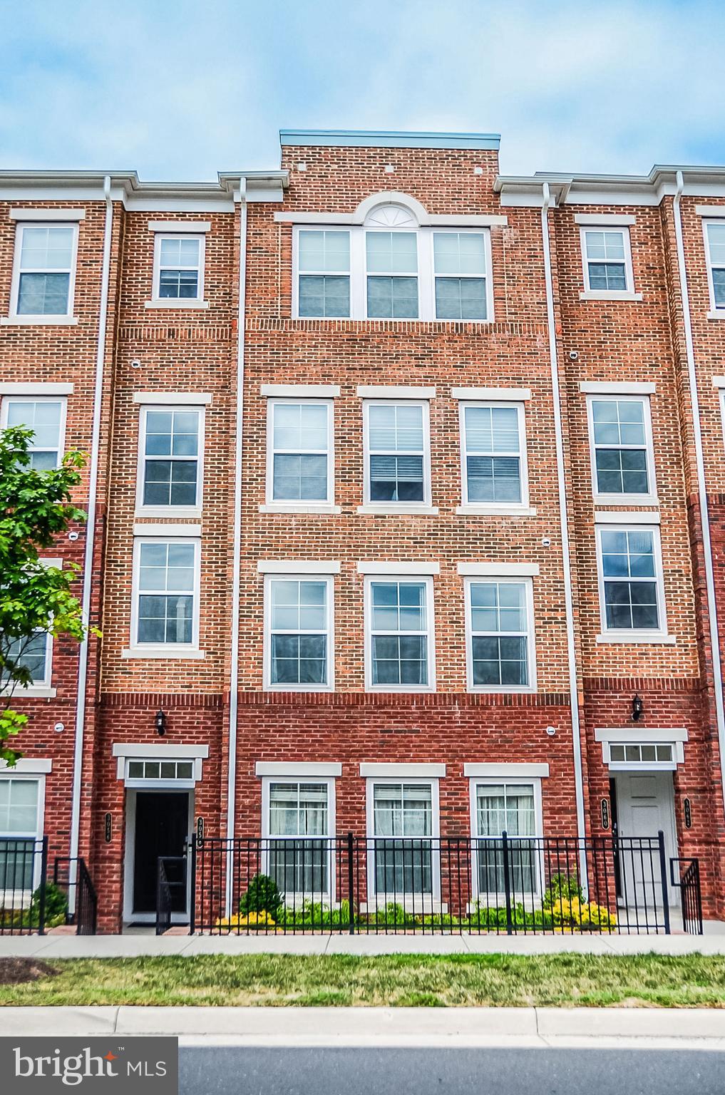 LOFTS AT METROWEST - Residential Lease