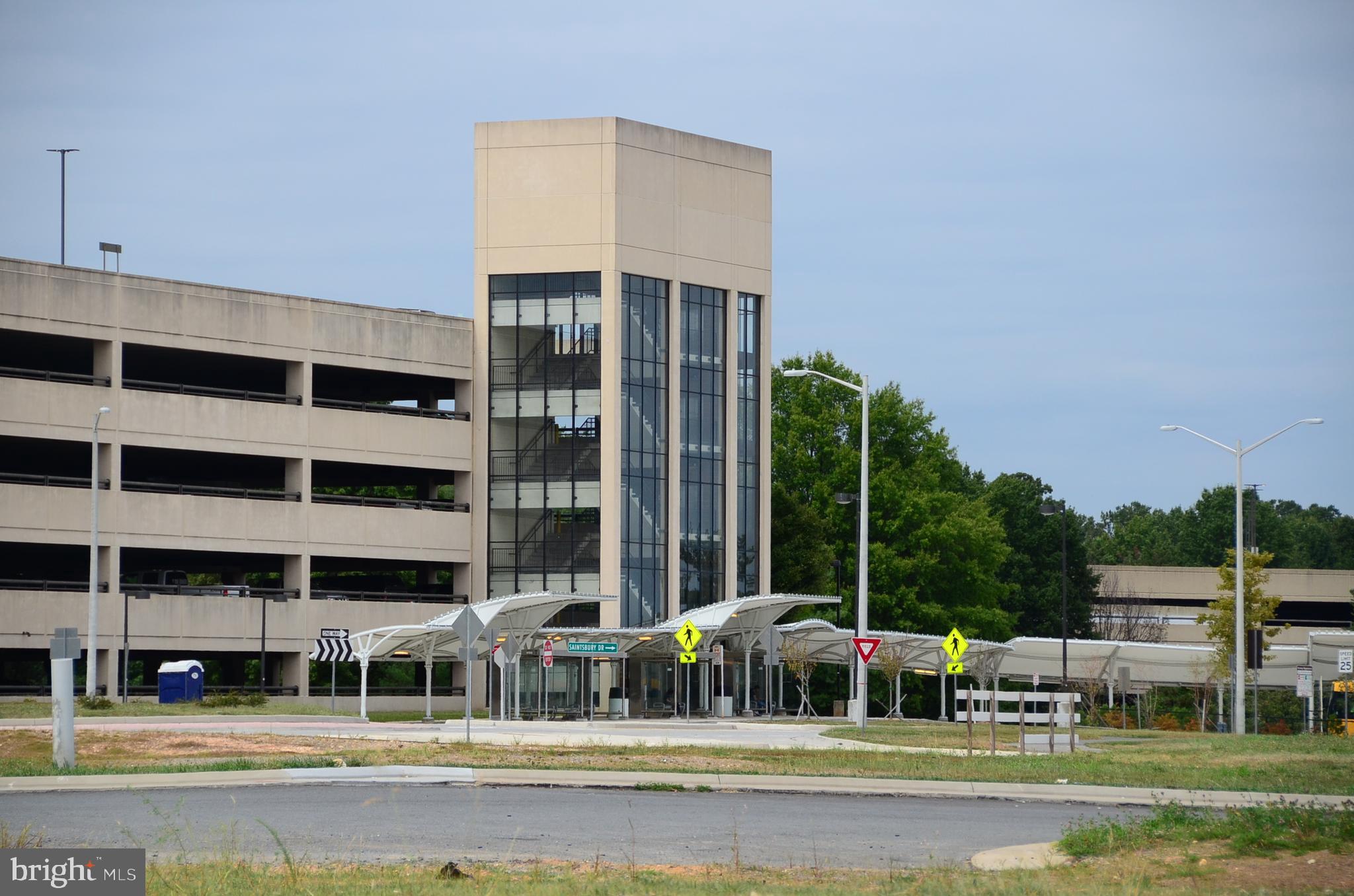 LOFTS AT METROWEST - Residential Lease
