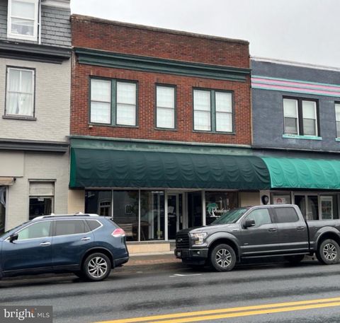 202 W WASHINGTON STREET CHARLES TOWN WV 25414