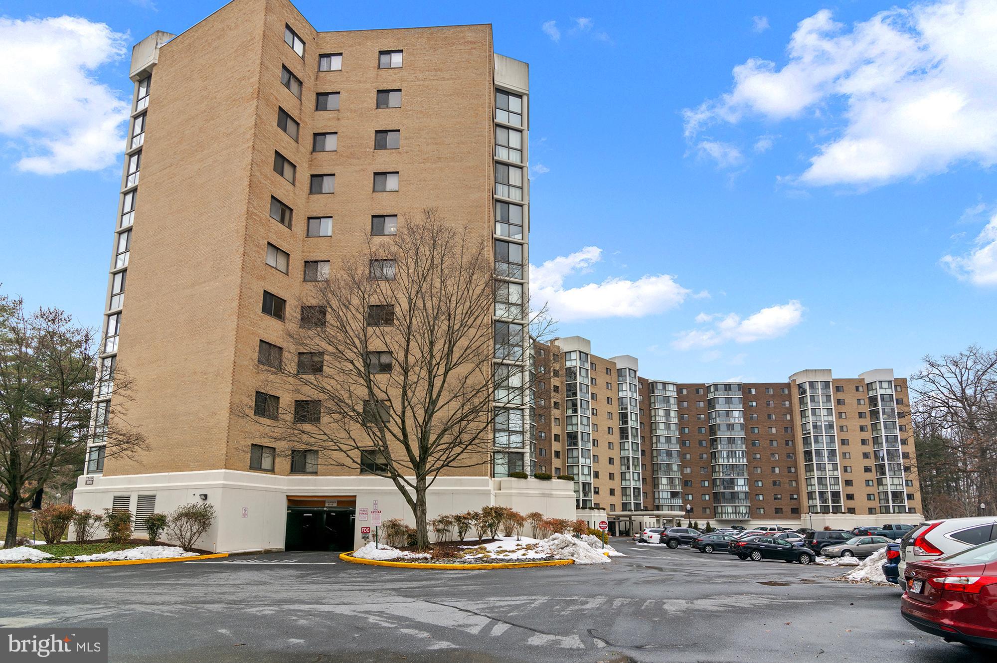 GREENS AT LEISURE WORLD - Residential