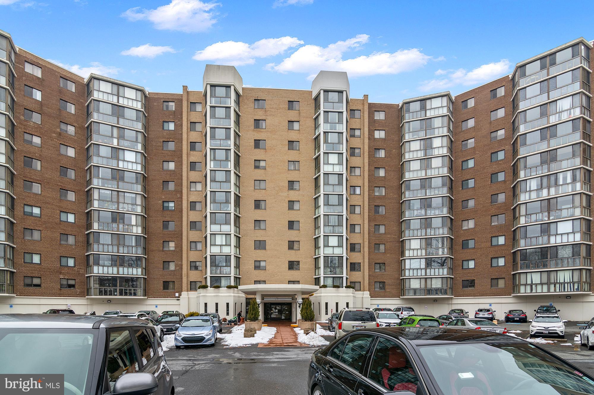 GREENS AT LEISURE WORLD - Residential