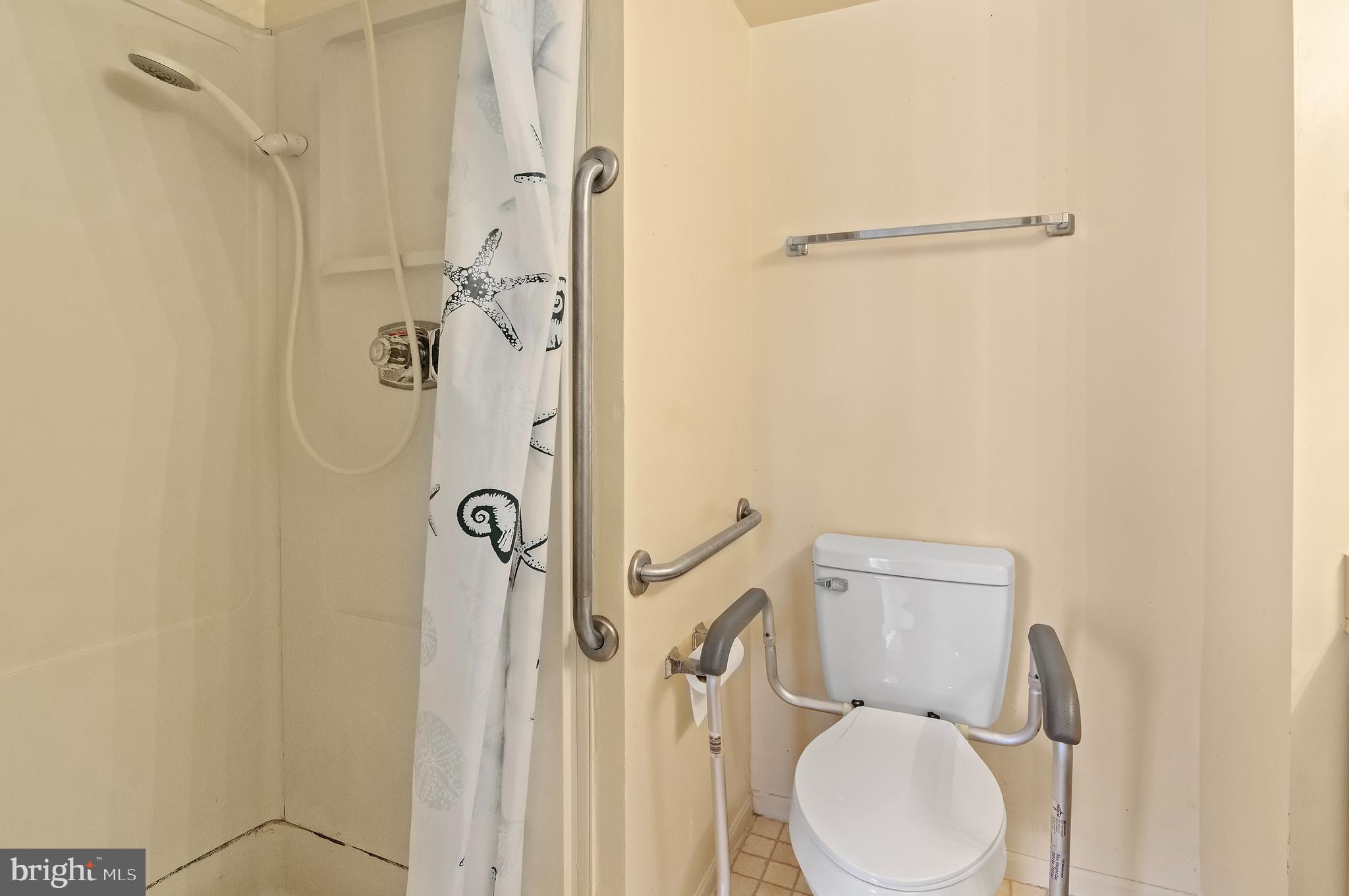 GREENS AT LEISURE WORLD - Residential