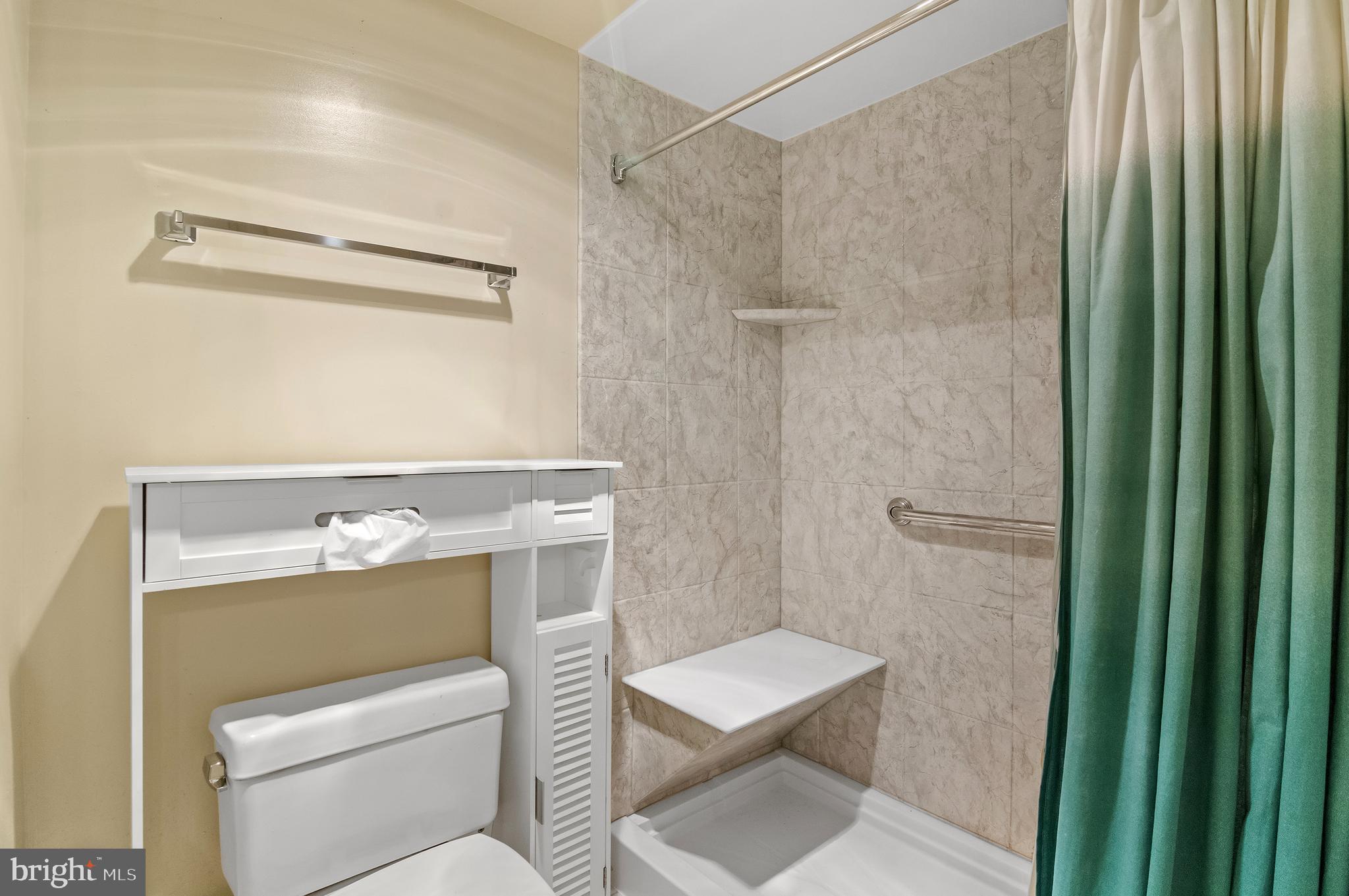 GREENS AT LEISURE WORLD - Residential