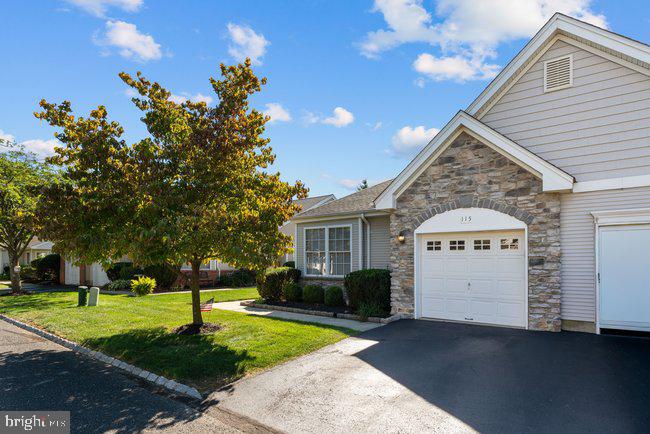 115 JOSIAH LANE