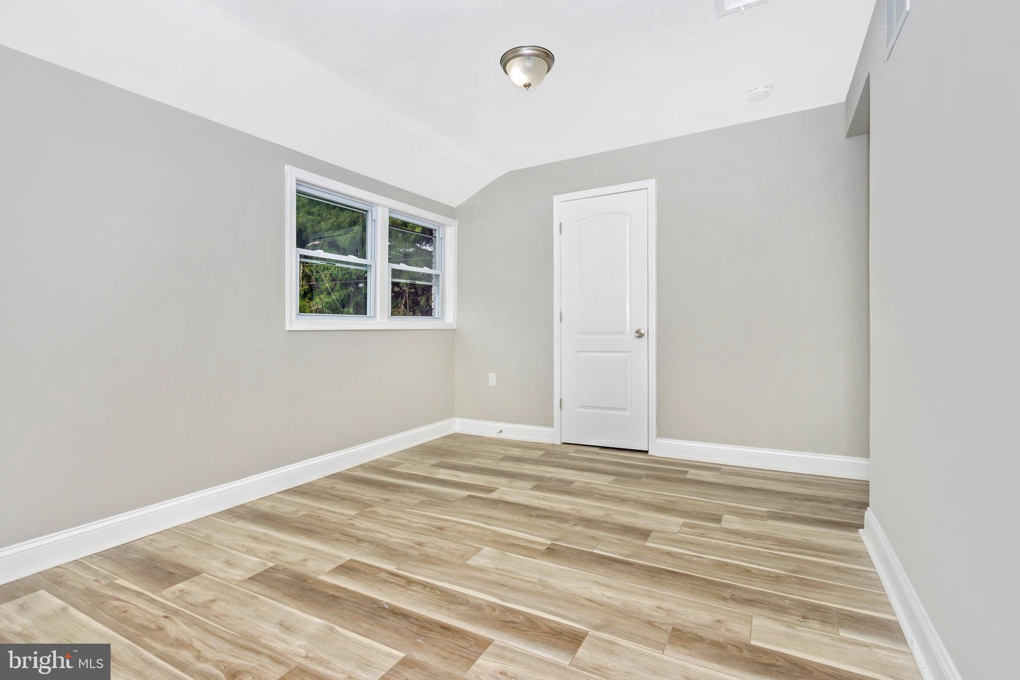 DUPONT VILLAGE - Residential