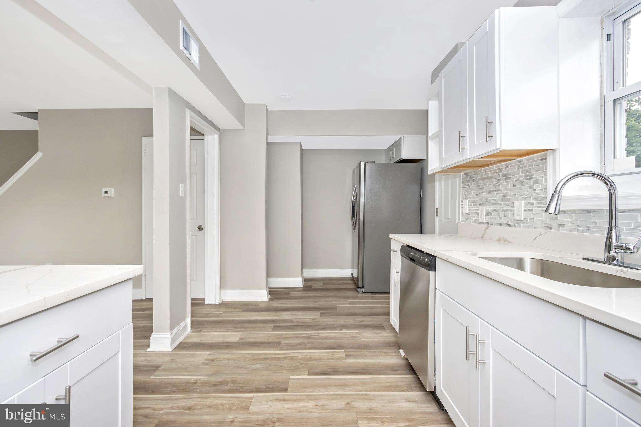 DUPONT VILLAGE - Residential