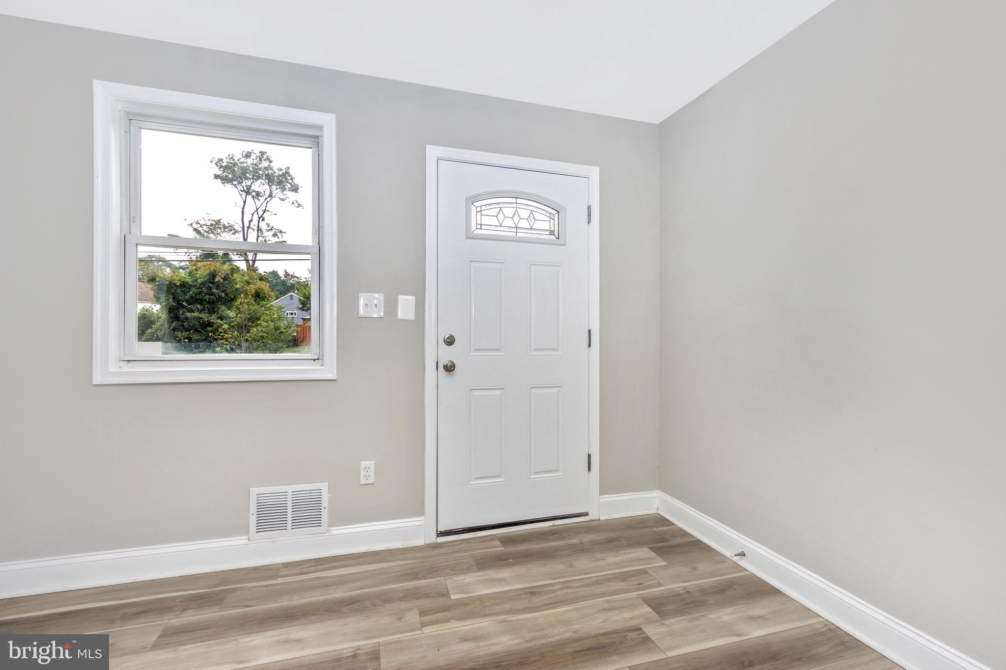 DUPONT VILLAGE - Residential