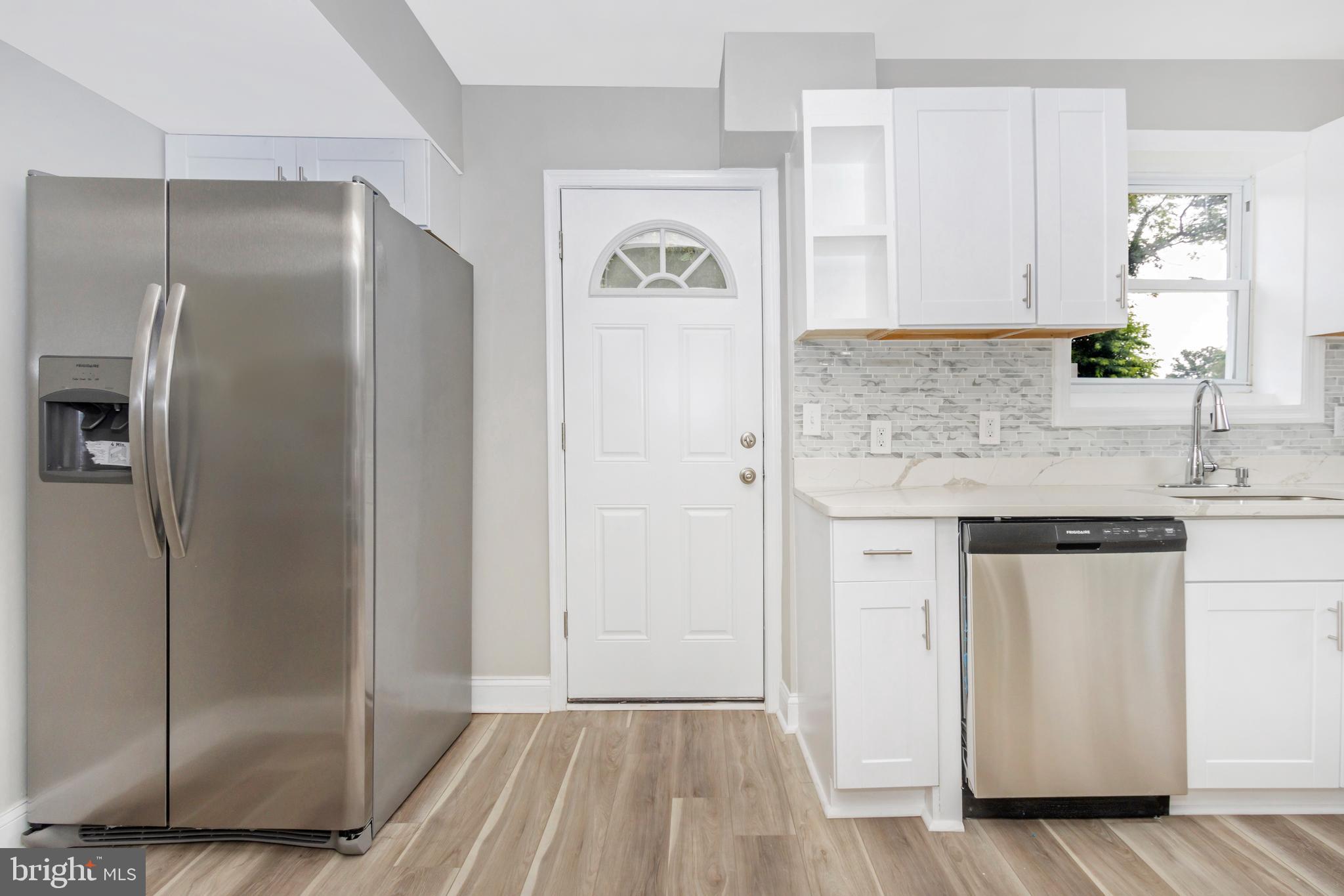 DUPONT VILLAGE - Residential