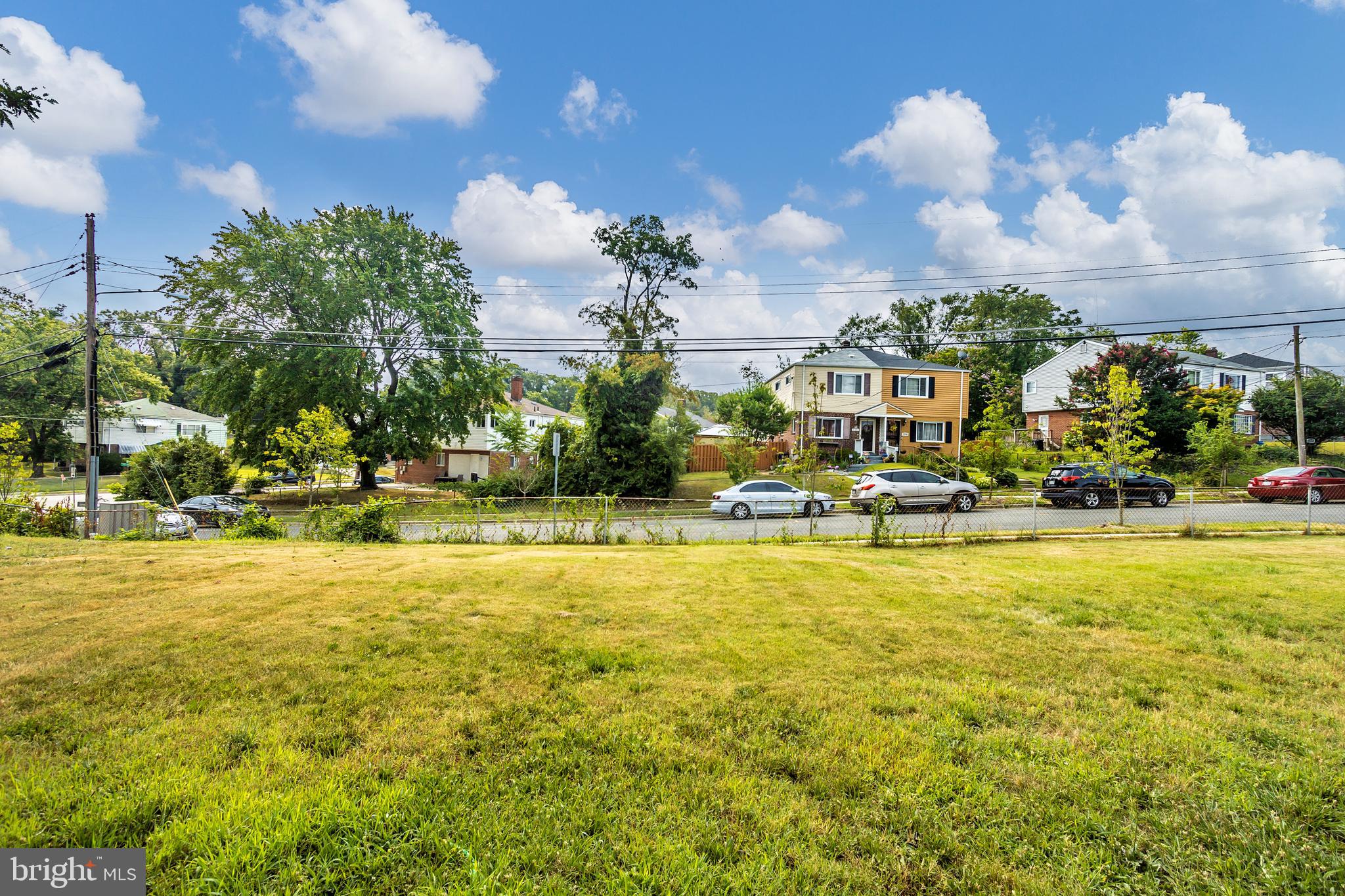 DUPONT VILLAGE - Residential