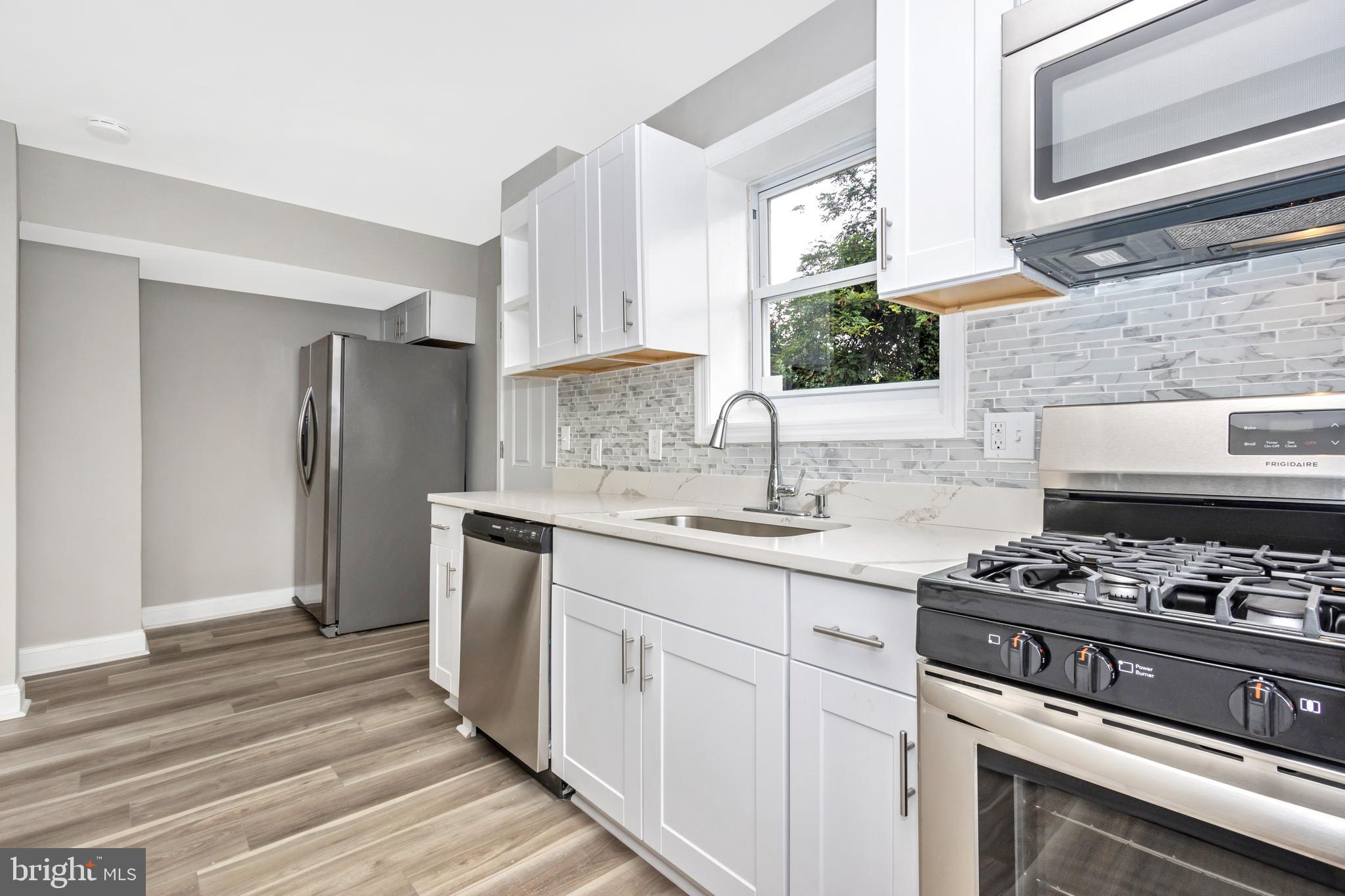 DUPONT VILLAGE - Residential