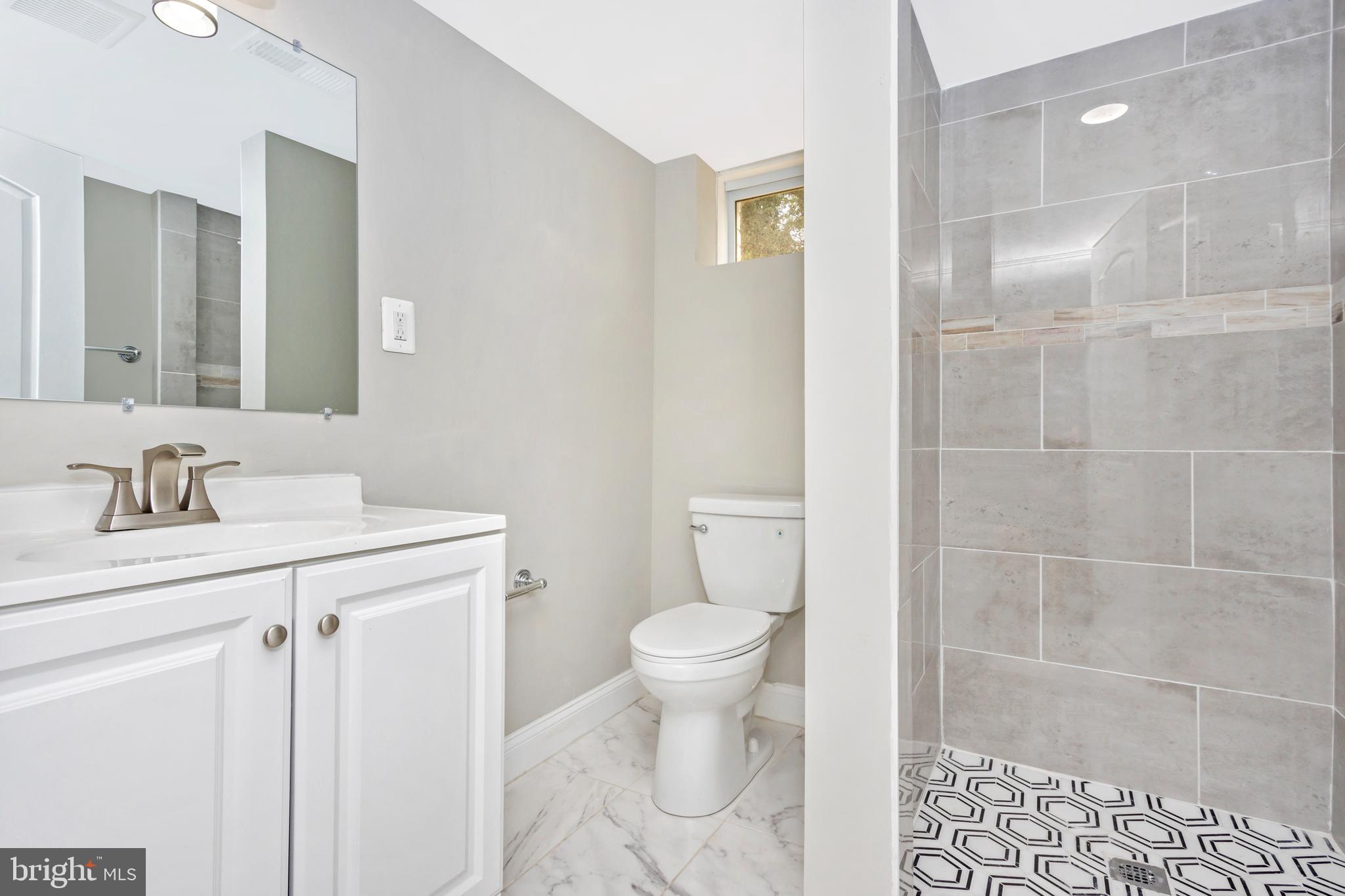 DUPONT VILLAGE - Residential