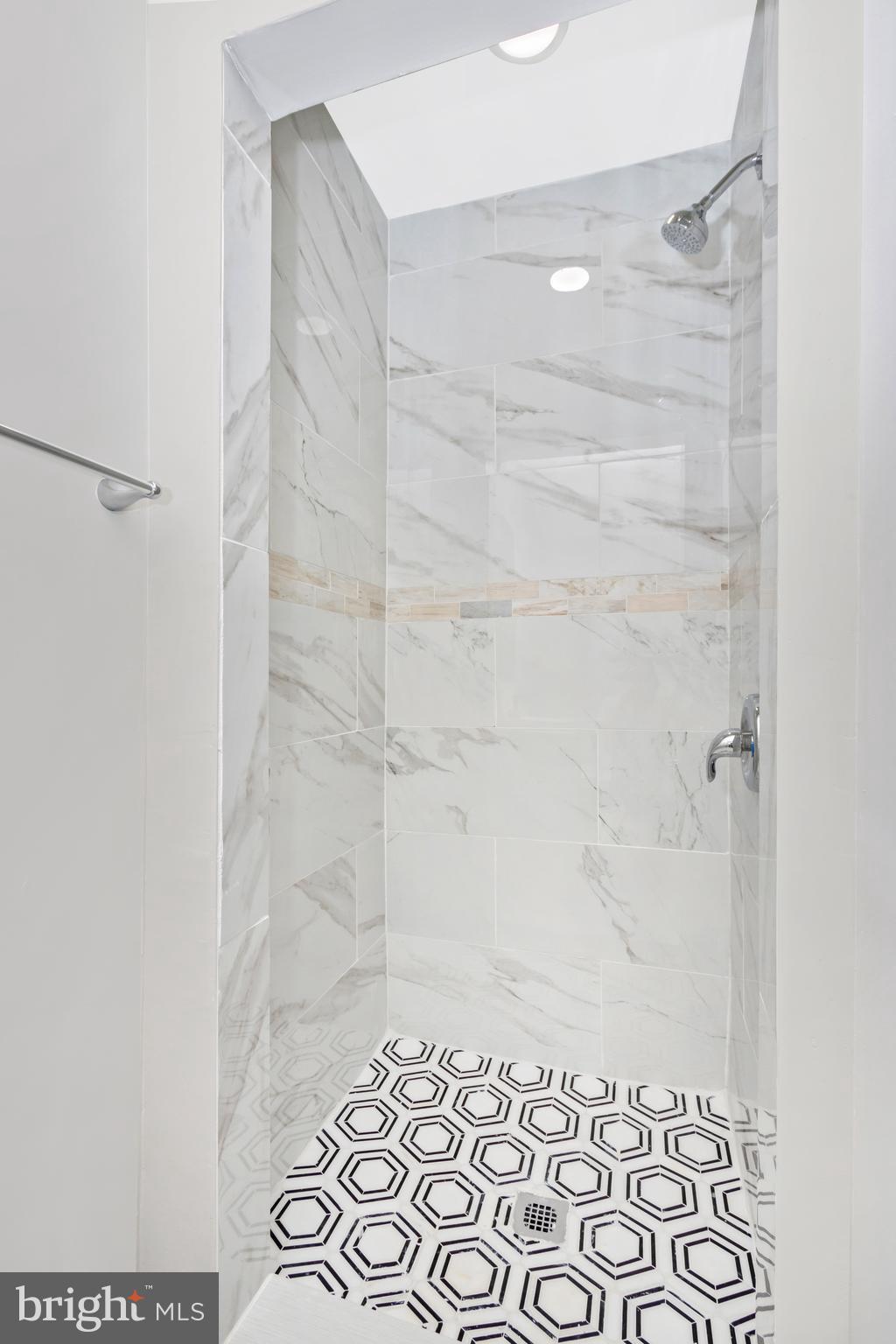 DUPONT VILLAGE - Residential