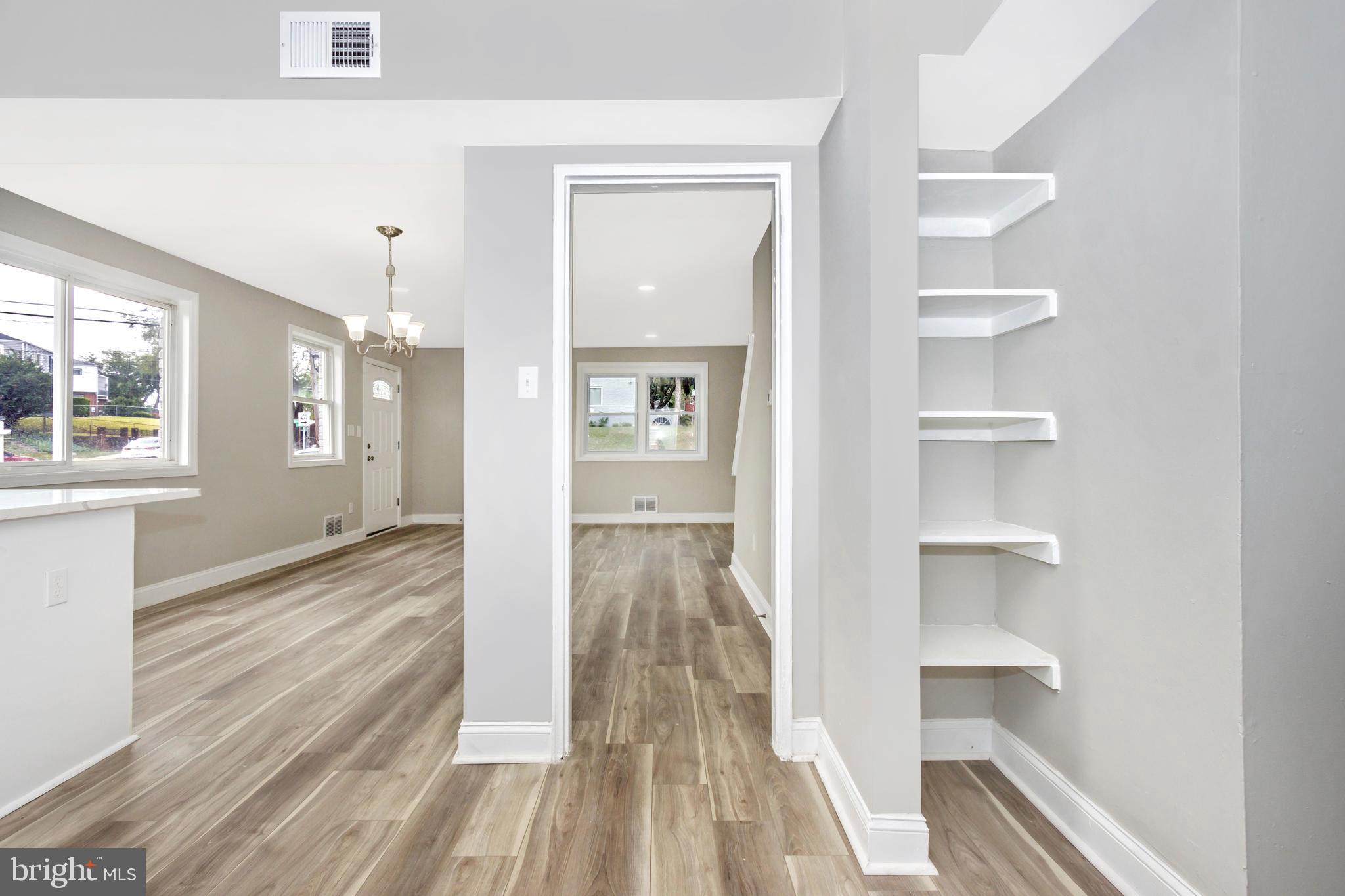 DUPONT VILLAGE - Residential