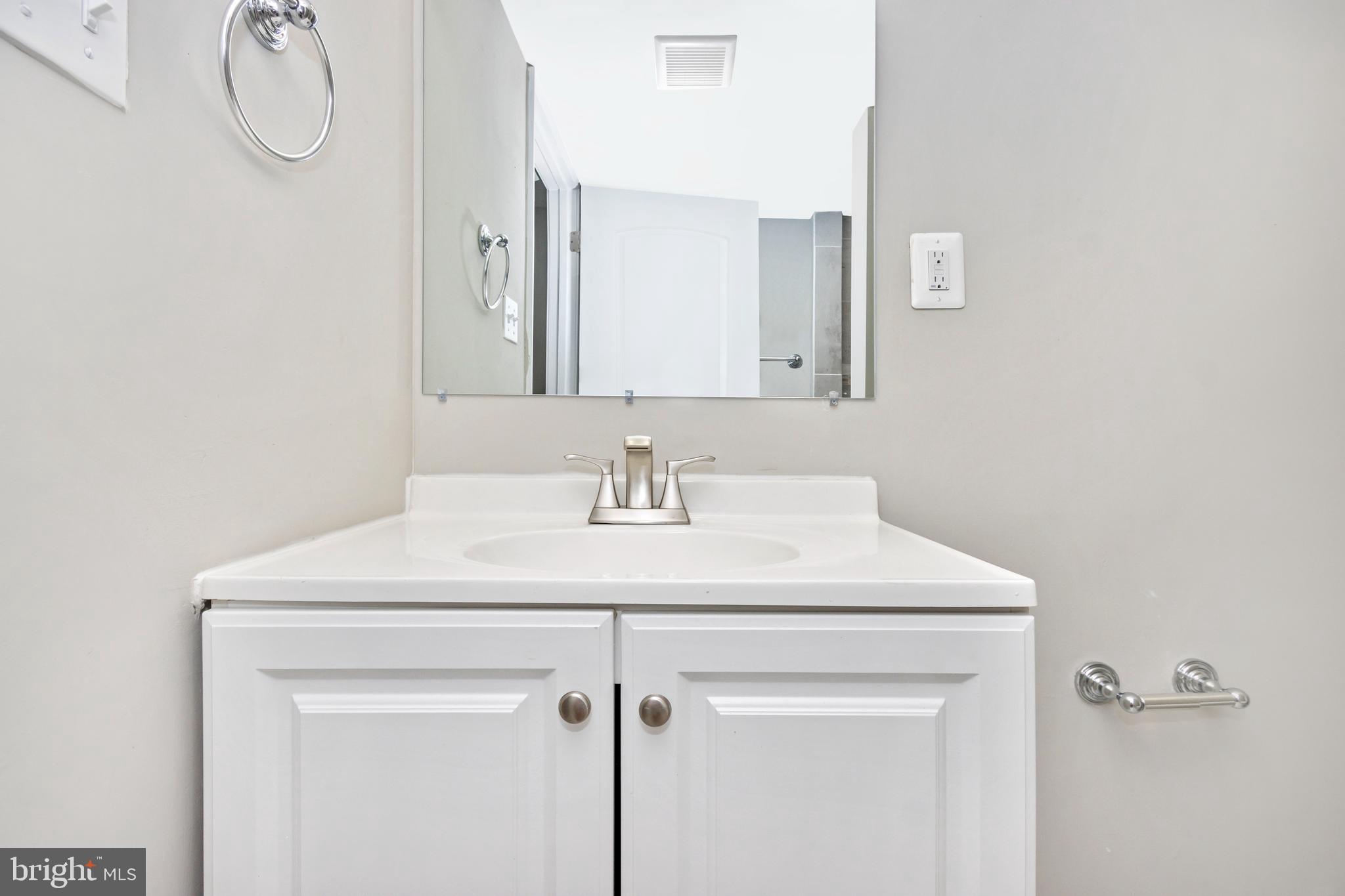 DUPONT VILLAGE - Residential