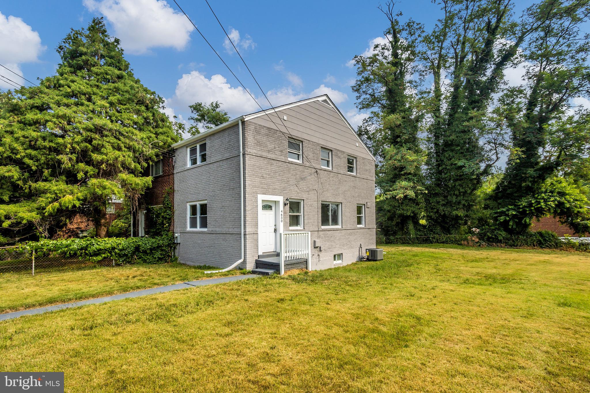 DUPONT VILLAGE - Residential