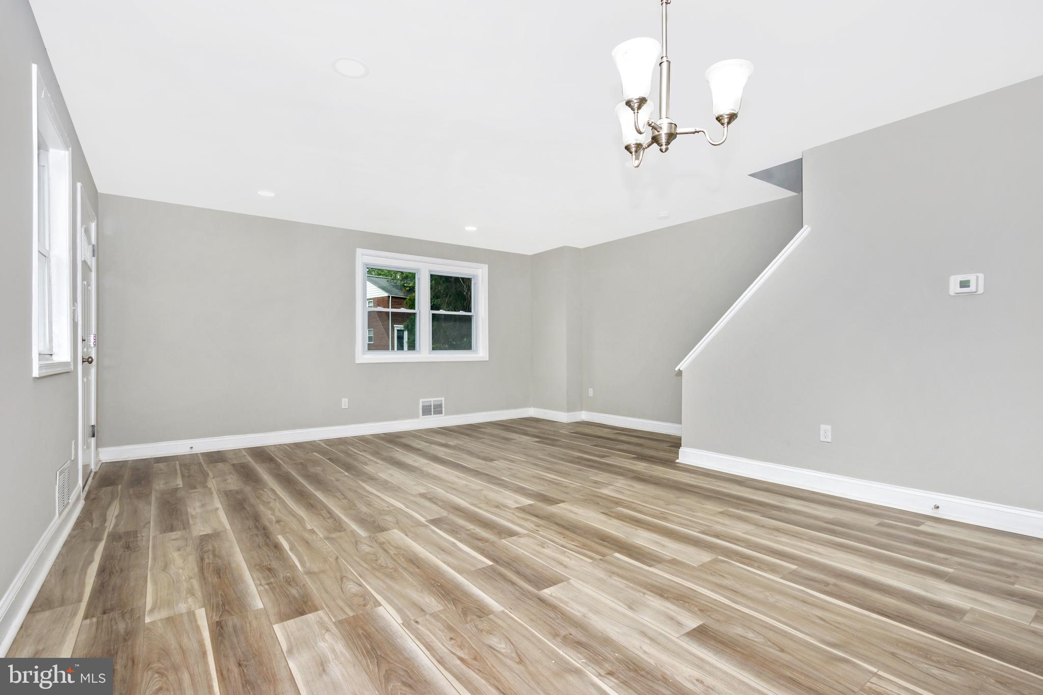 DUPONT VILLAGE - Residential