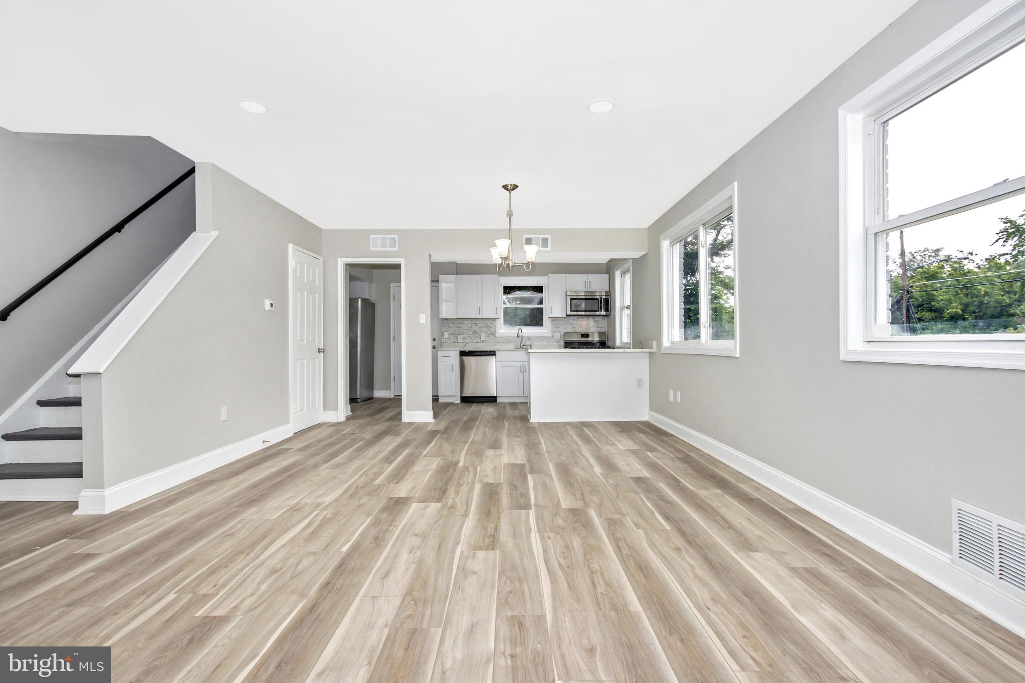 DUPONT VILLAGE - Residential