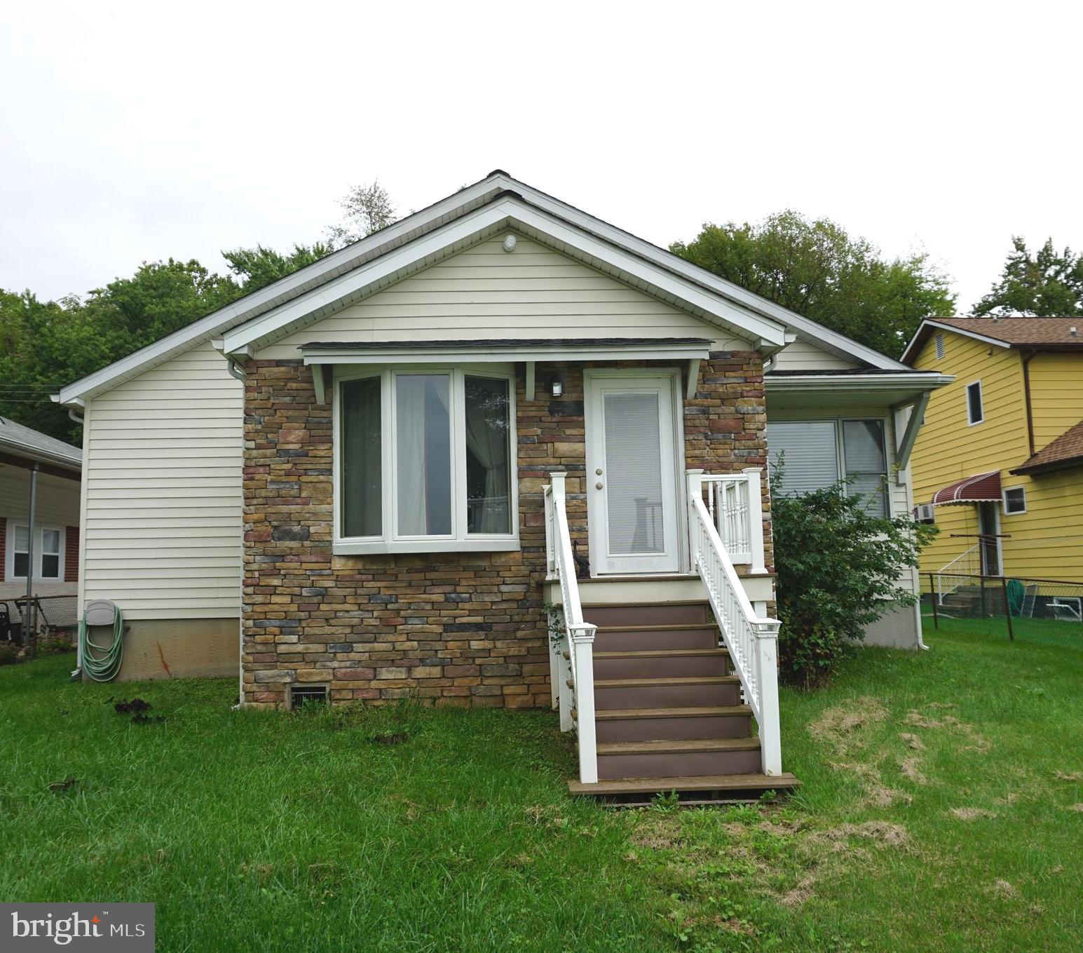 1342 BURKE ROAD