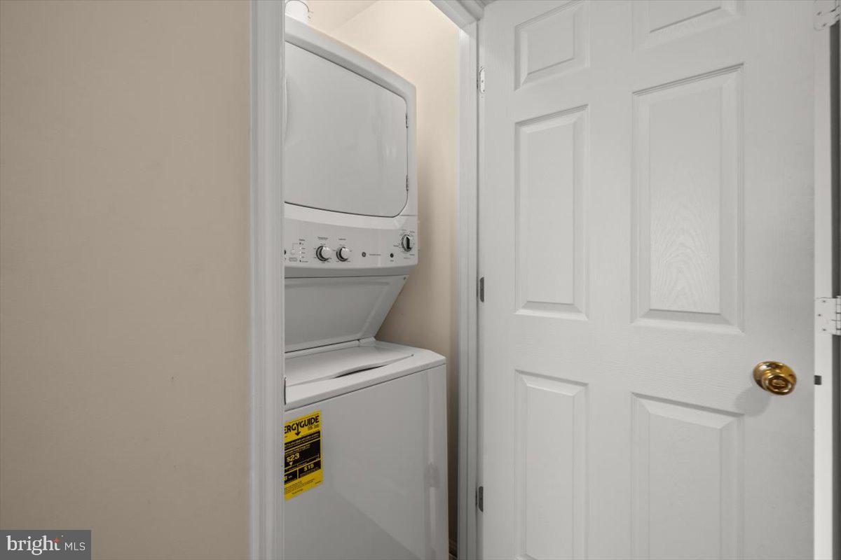 THE MEWS AT MENLOUGH - Residential