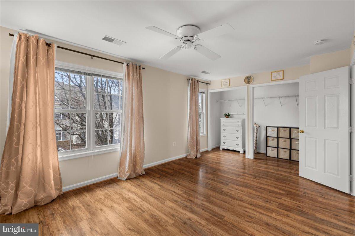 THE MEWS AT MENLOUGH - Residential