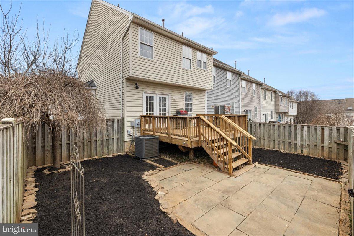 THE MEWS AT MENLOUGH - Residential