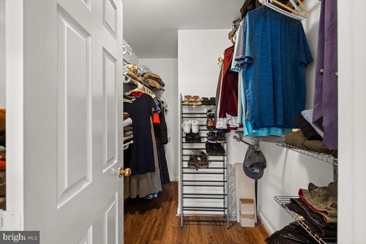 THE MEWS AT MENLOUGH - Residential