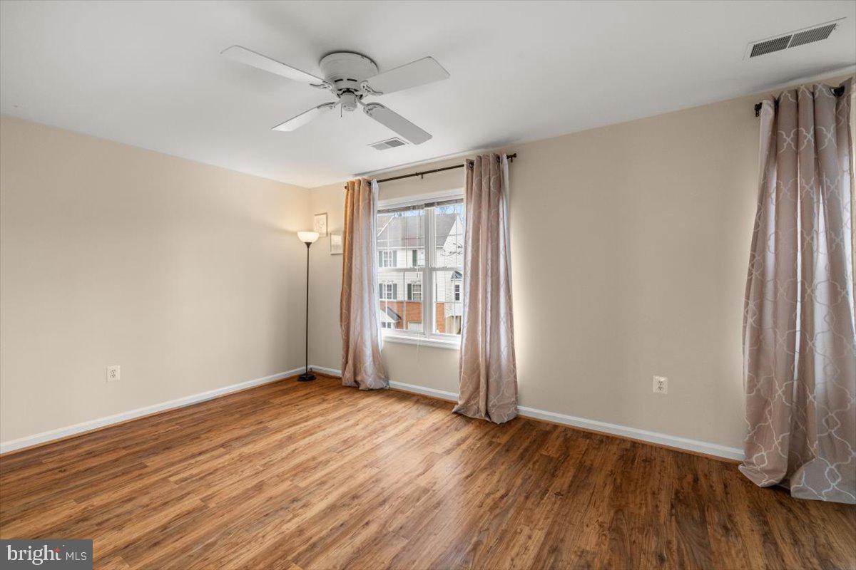 THE MEWS AT MENLOUGH - Residential